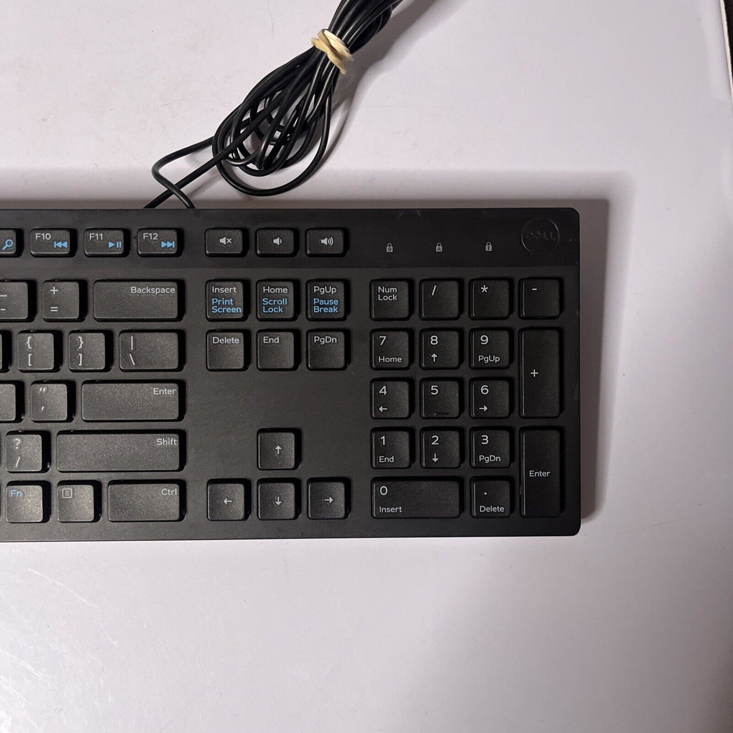 2x Keyboard USB: Dell KB216t & HP KU-1156