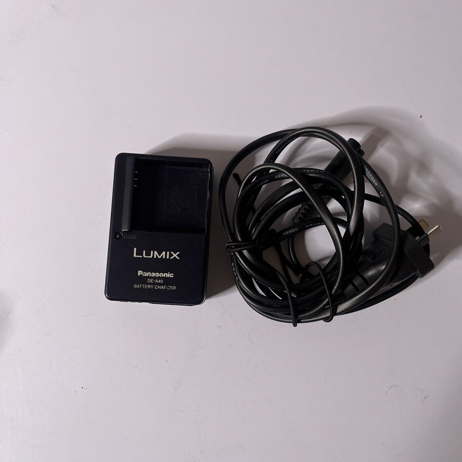 Genuine Panasonic Lumix DE-A40 Battery Charger for DMC-FS3, DMC-FS5, D ...