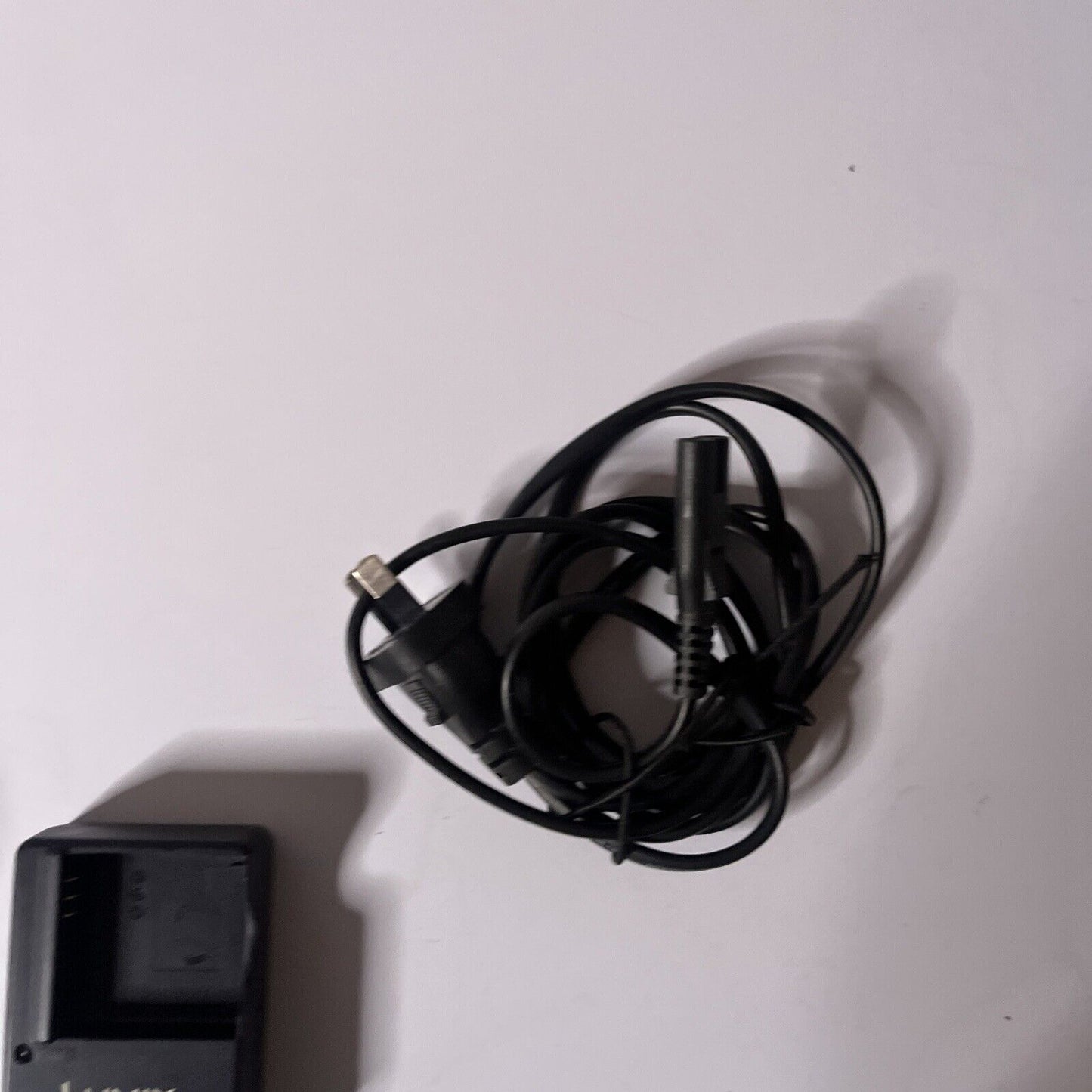 Genuine Panasonic Lumix DE-A40 Battery Charger for DMC-FS3, DMC-FS5, DMC-FS20,