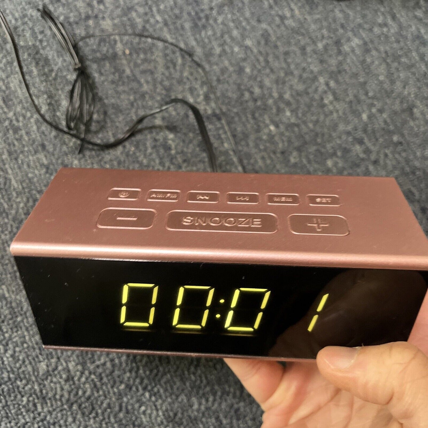 Anko Clock Radio AM/FM Urban Rose Gold CAA-18030