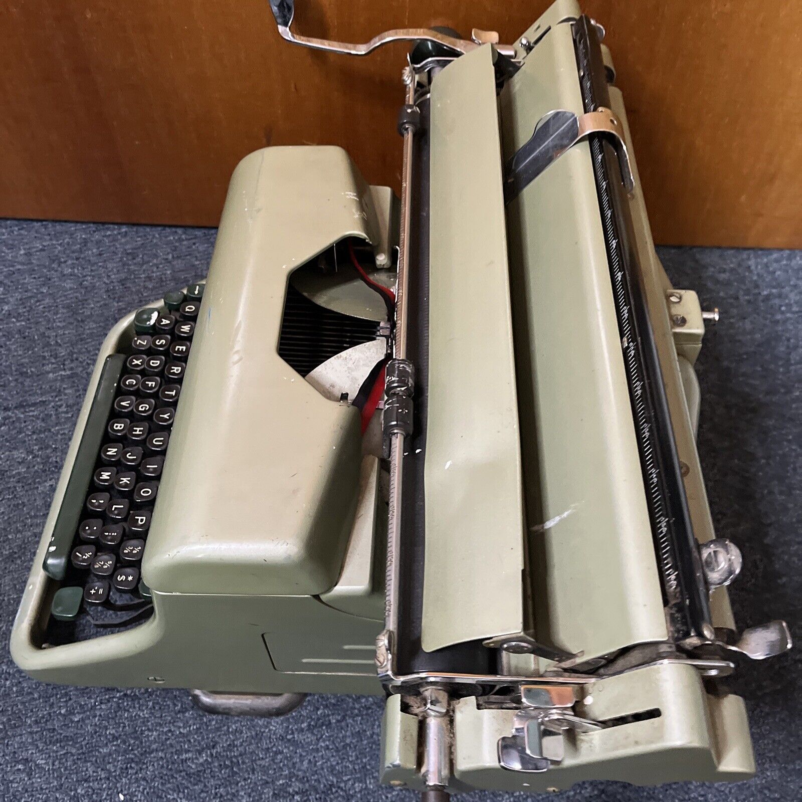 Vintage Imperial 66 Typewriter *For Parts Or Repair* – Retro Unit