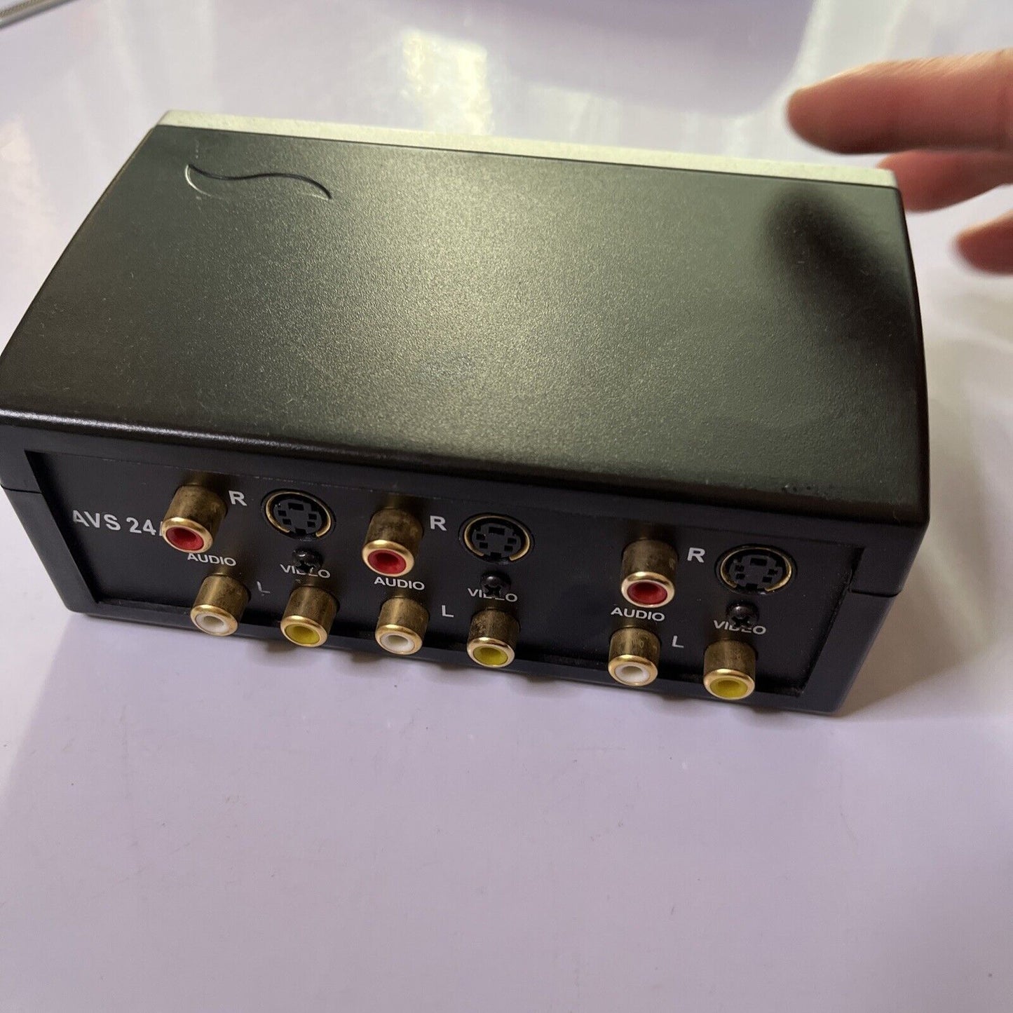 AV Switcher AV S-Video 2-Way Switch AVS 24A