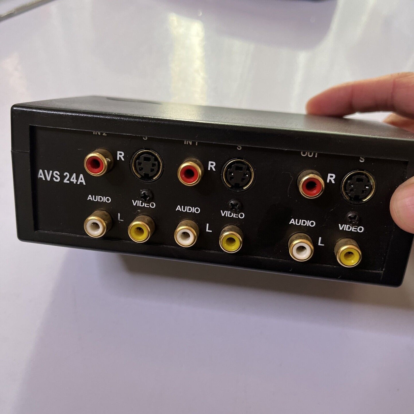 AV Switcher AV S-Video 2-Way Switch AVS 24A