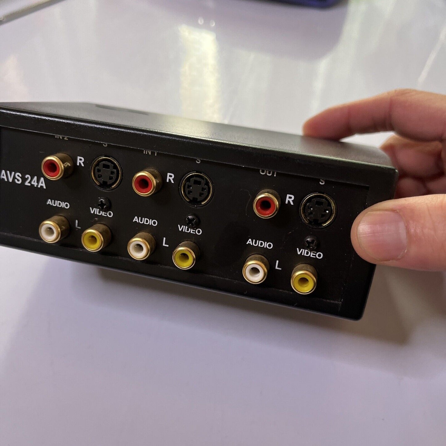 AV Switcher AV S-Video 2-Way Switch AVS 24A