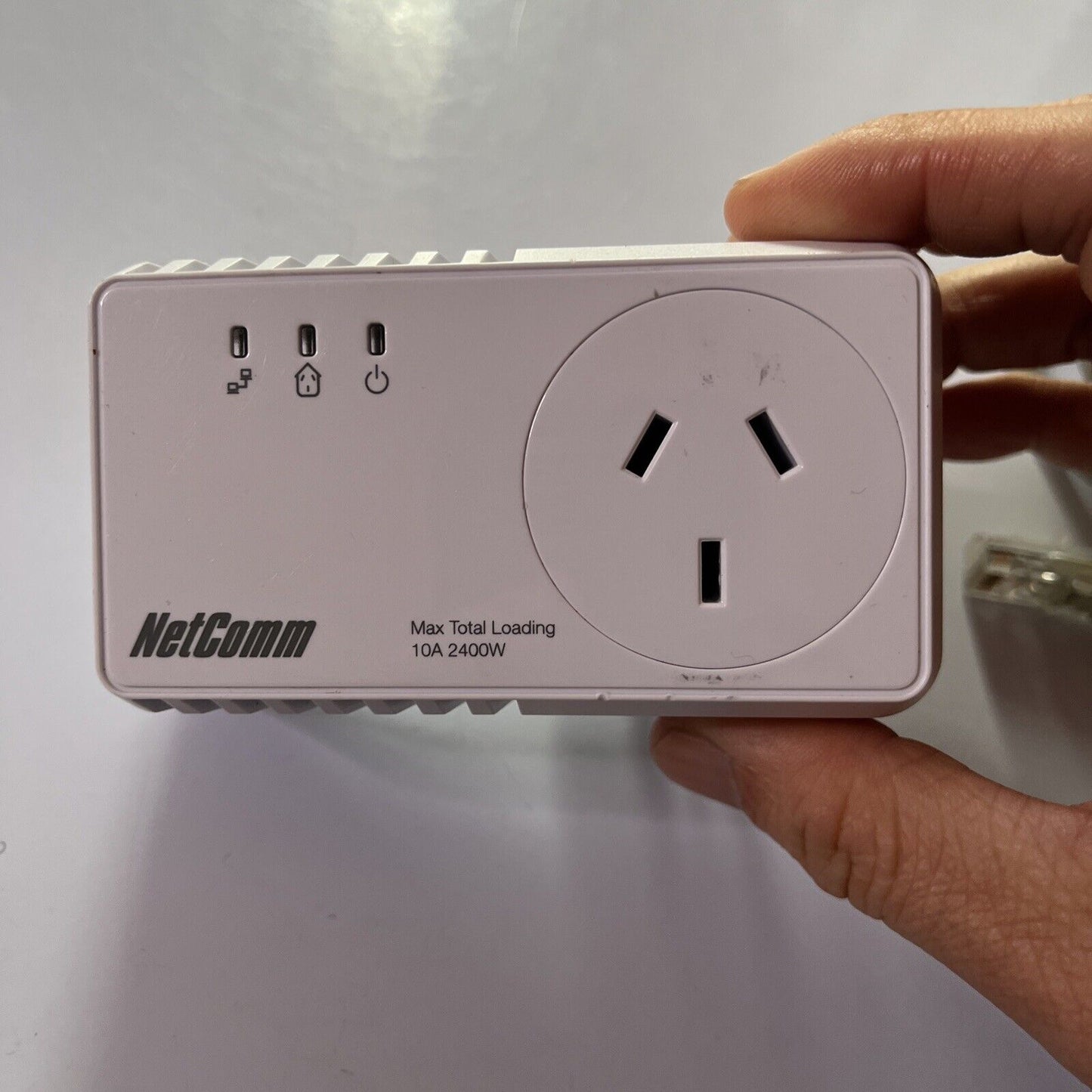 2x Netcomm Powerline Adapters NP204 Pass-Through Socket 200mbps