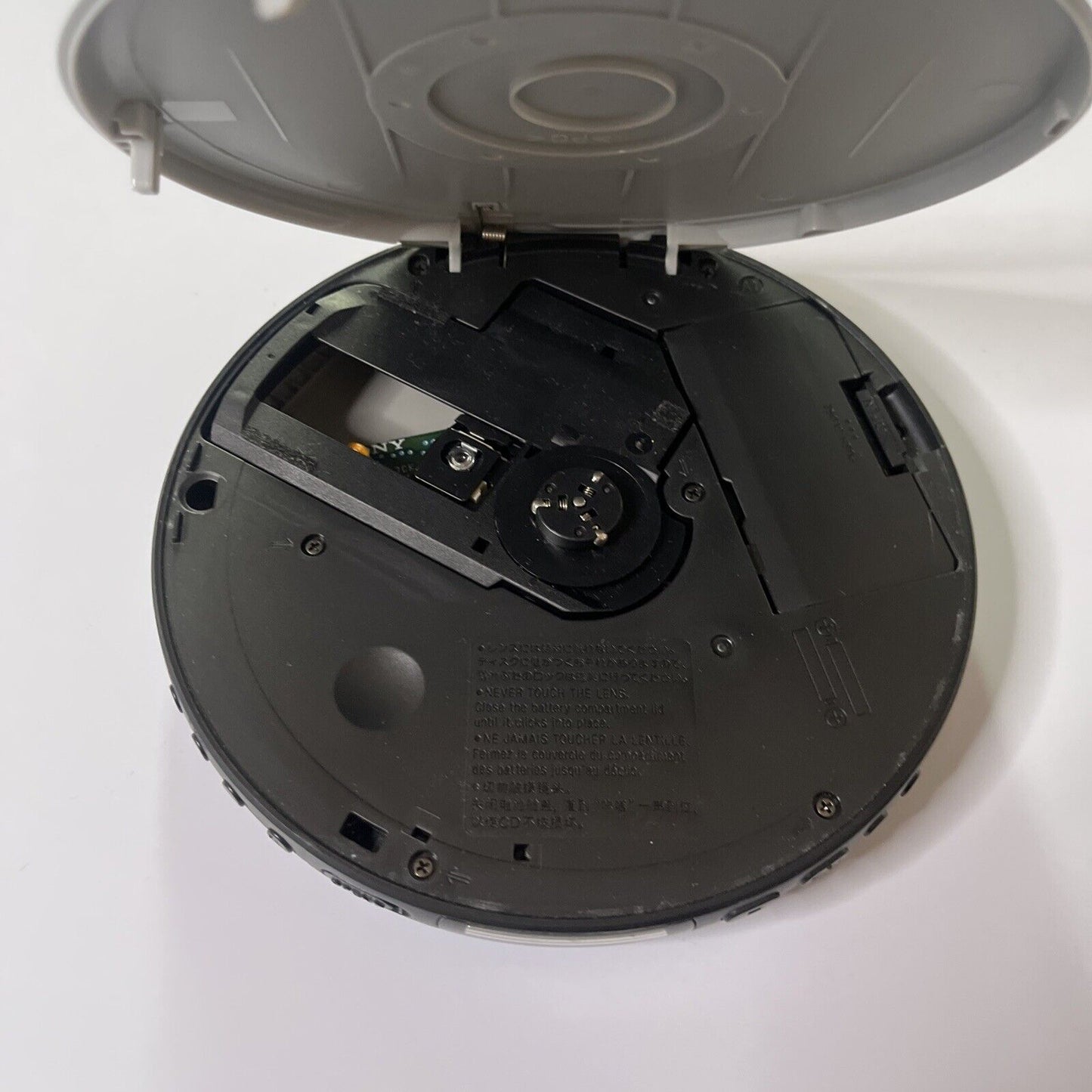 Sony CD Portable Walkman D-EJ011 *Not Working - For Parts Or Repair Only*