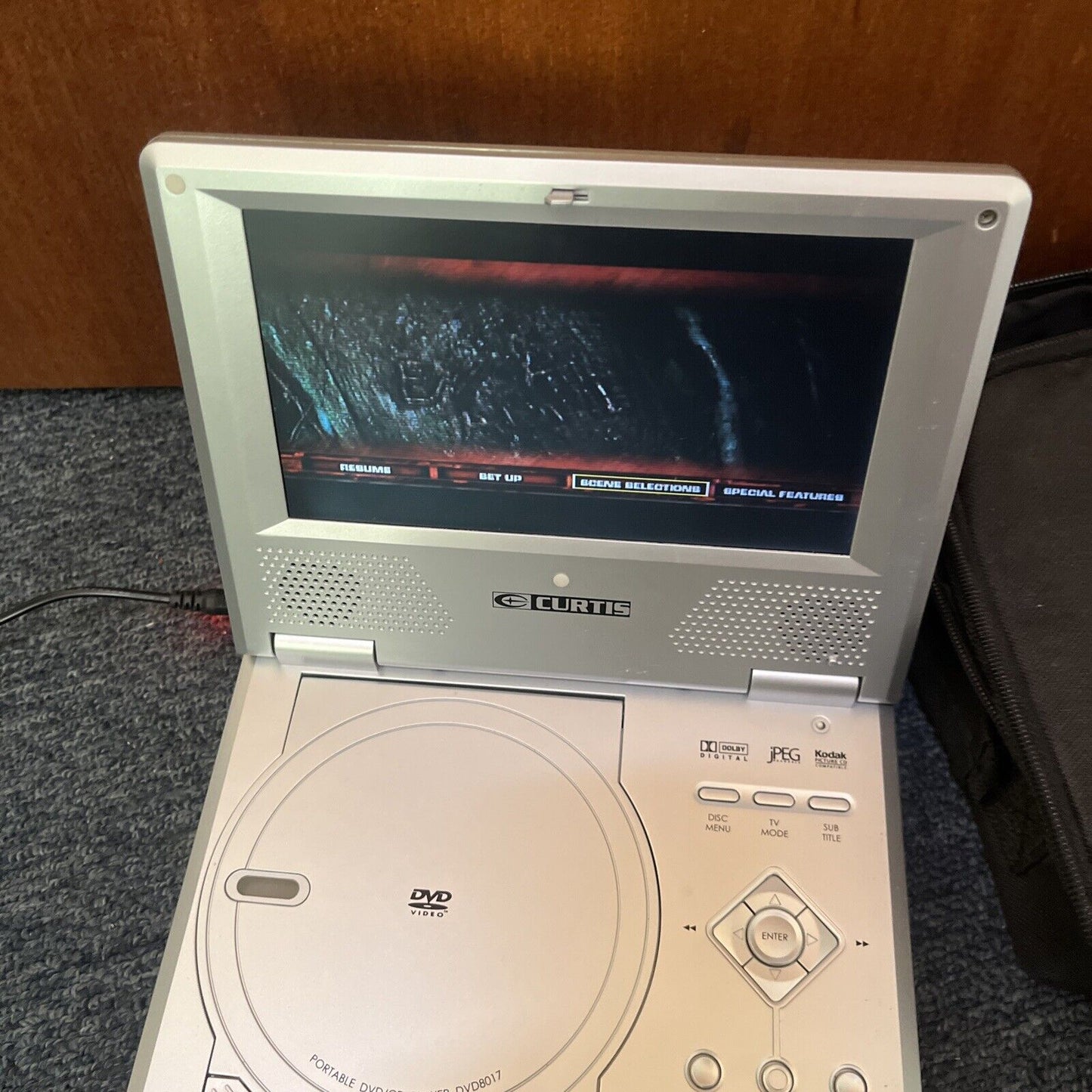 Curtis 7" Portable LCD DVD Player DVD8017 With Rechargeable Battery