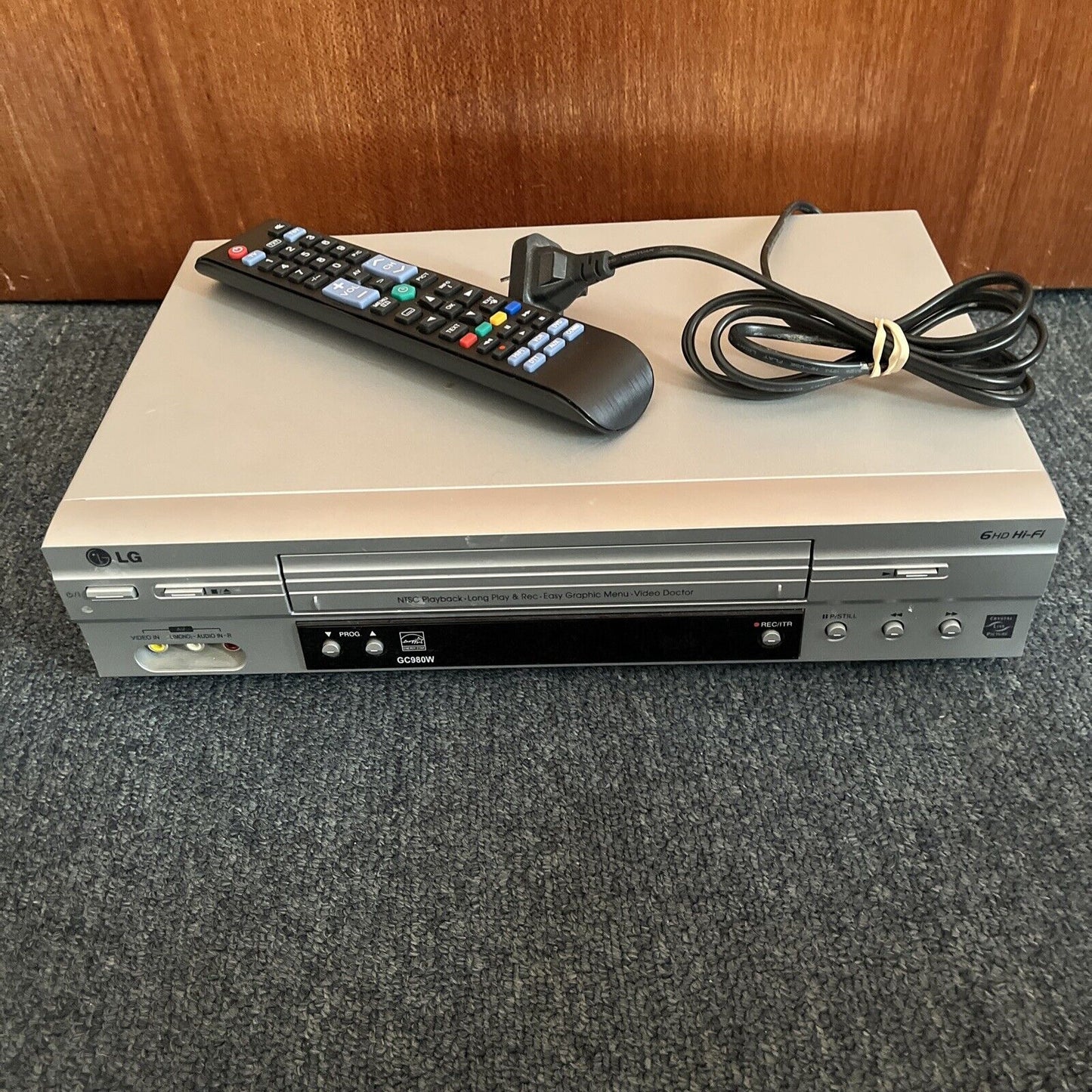 LG VCR VHS Player 6-Head PAL & NTSC Playback GC980W