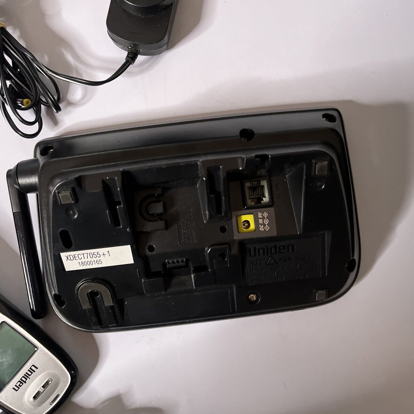 Uniden XDECT7055+1 Digital Answering Machine & 1 Handset