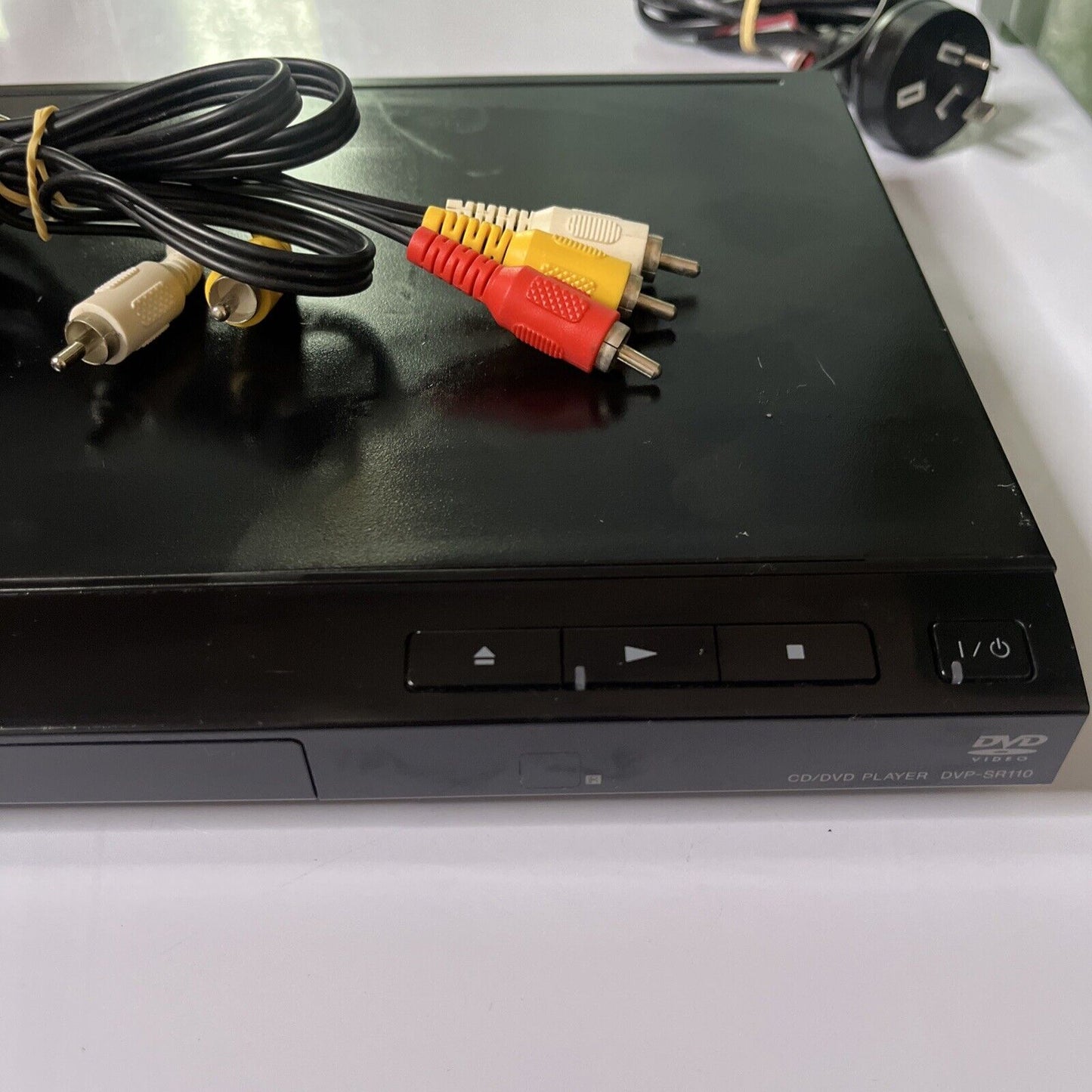 Sony CD/DVD Player DVP-SR110 *No Remote*