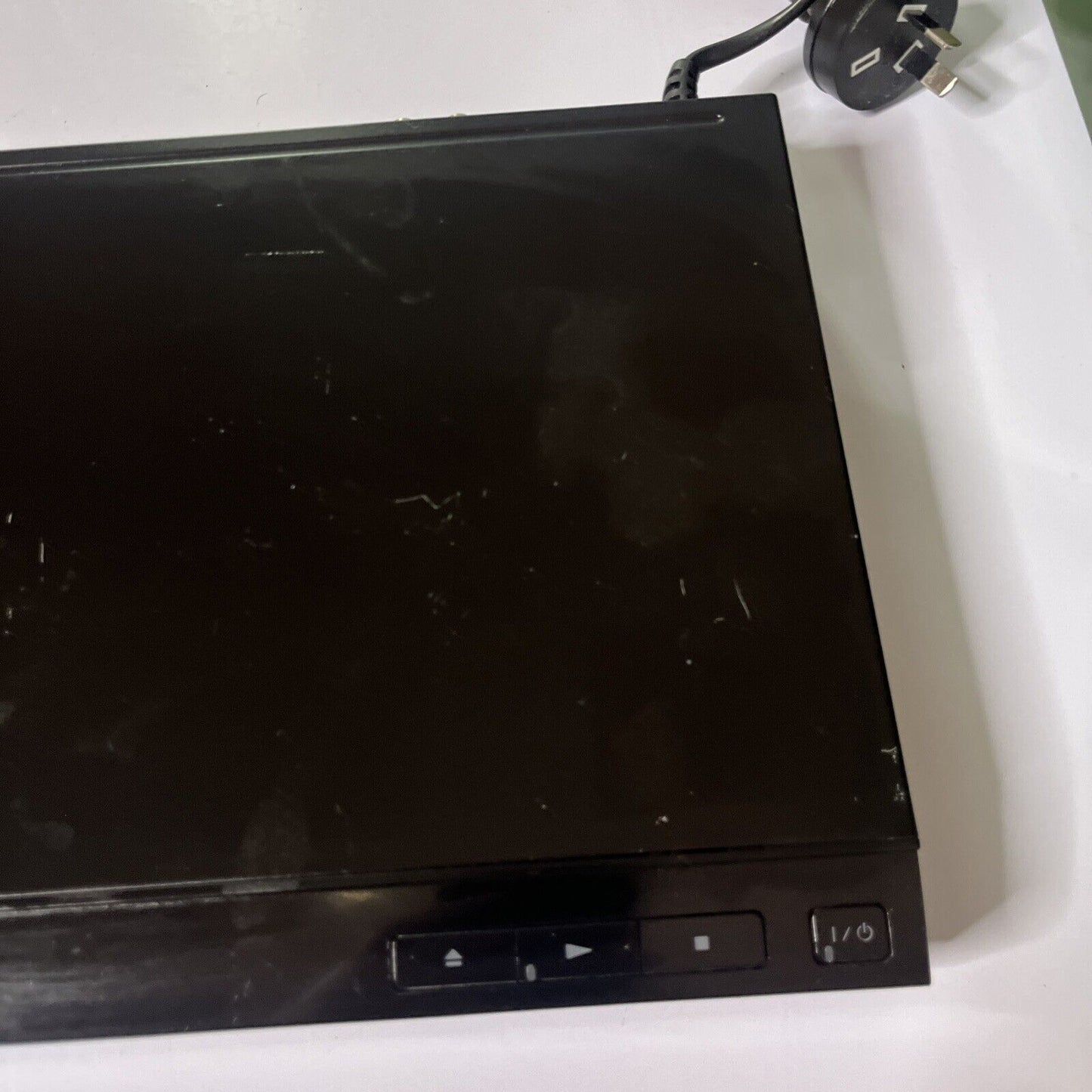 Sony CD/DVD Player DVP-SR110 *No Remote*