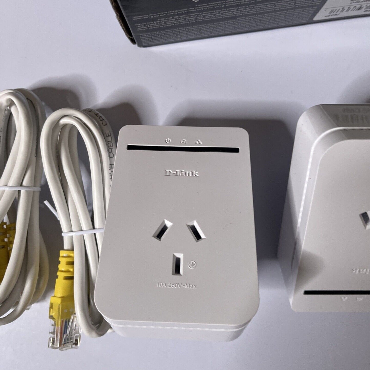 D-Link DHP-P309AV Powerline AV500 Passthrough Network Starter Kit