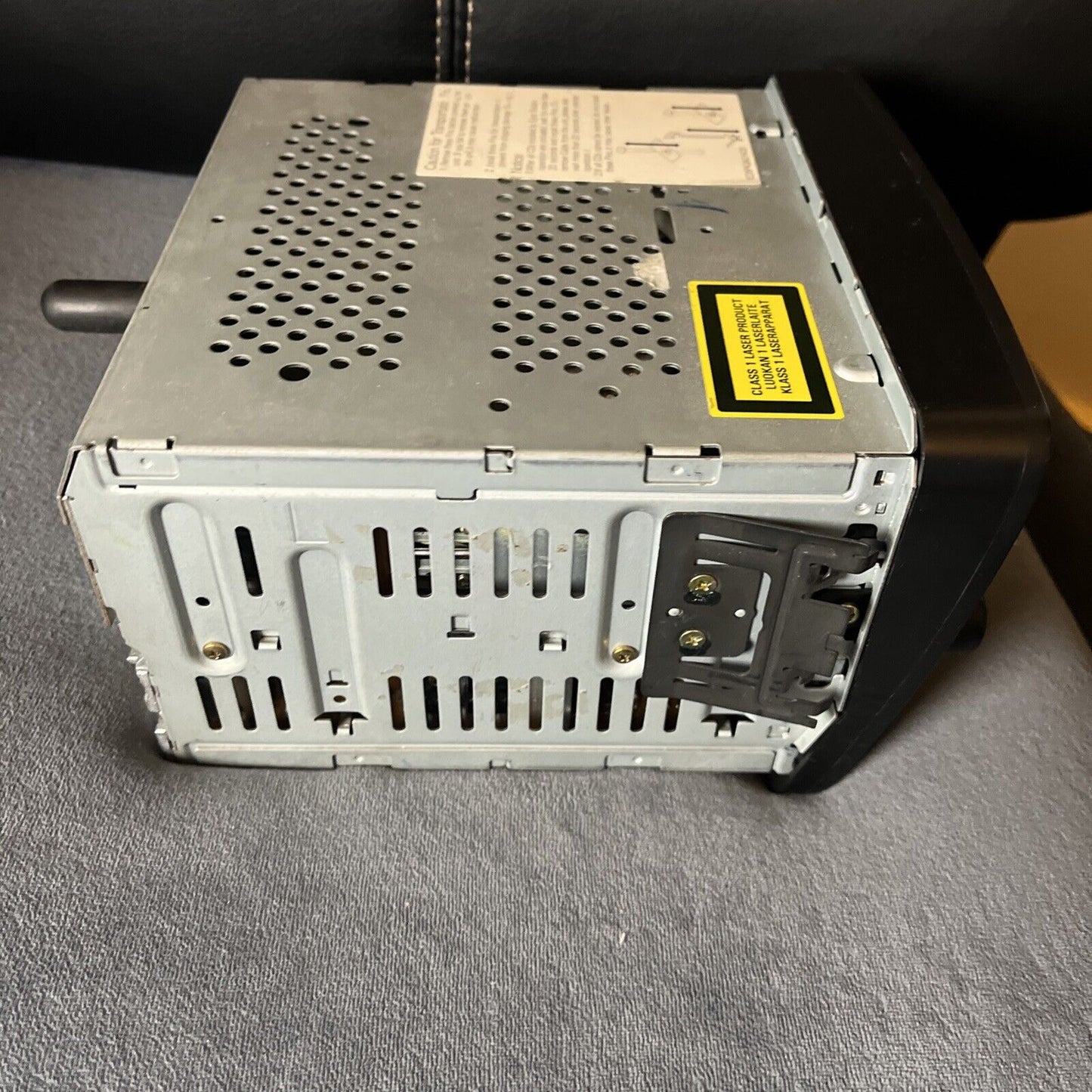 Ford 1R23-18C815-BATFA 6-Disc Player In Dash AM/FM Radio *Not tested- For Parts*