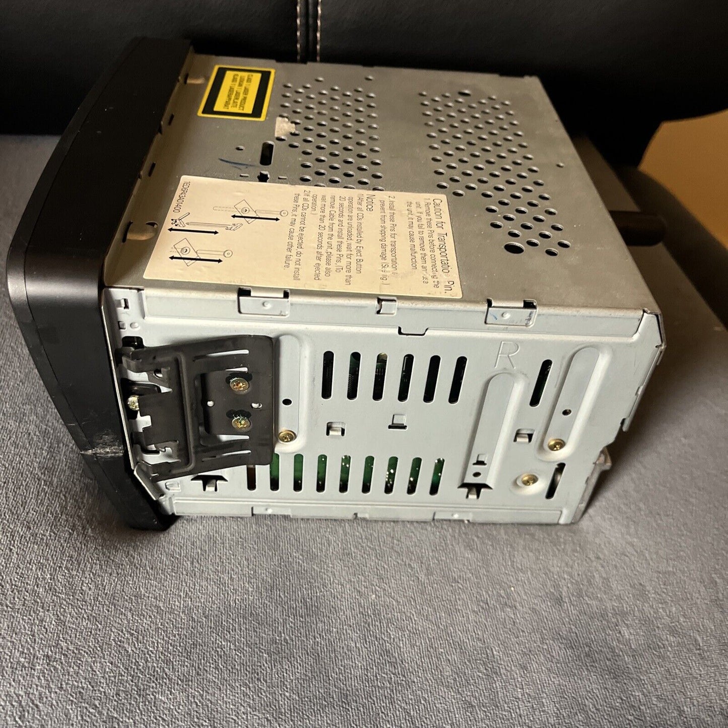 Ford 1R23-18C815-BATFA 6-Disc Player In Dash AM/FM Radio *Not tested- For Parts*
