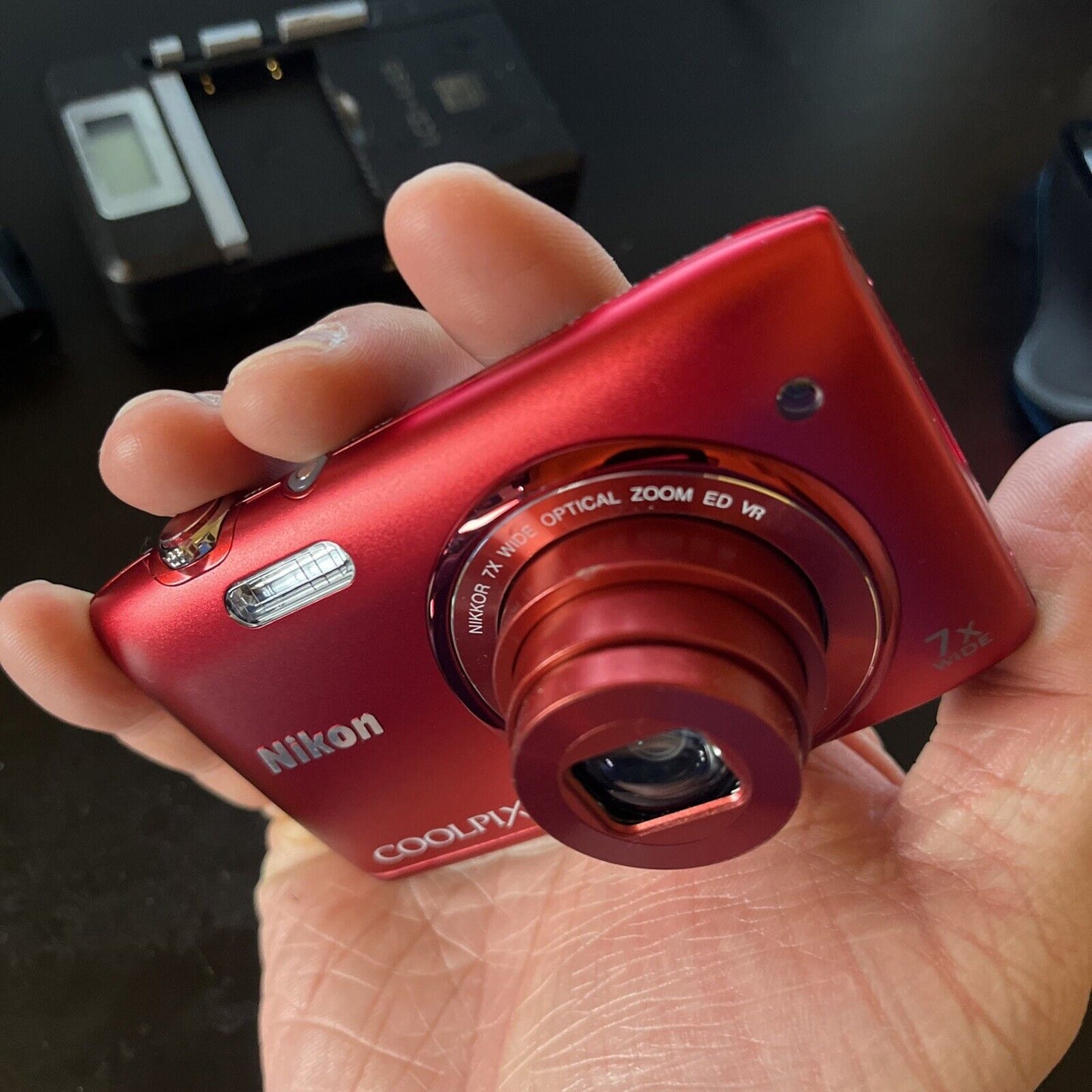 Nikon Coolpix S3500 Digital Camera 20.1 MP Red