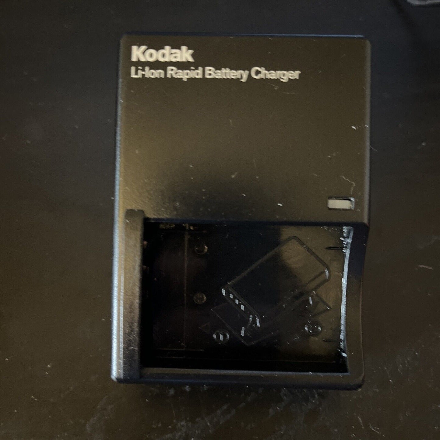 Genuine Kodak Li-Ion Rapid Battery Charger Model K5000