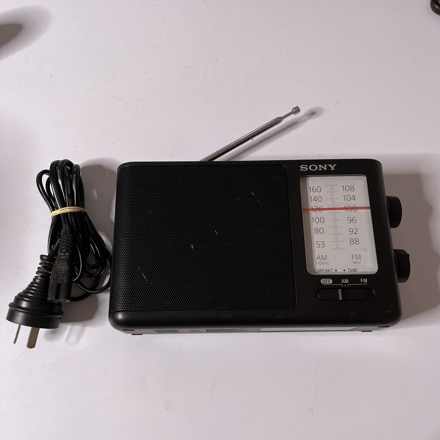 Sony AM/FM Portable Radio ICF-506