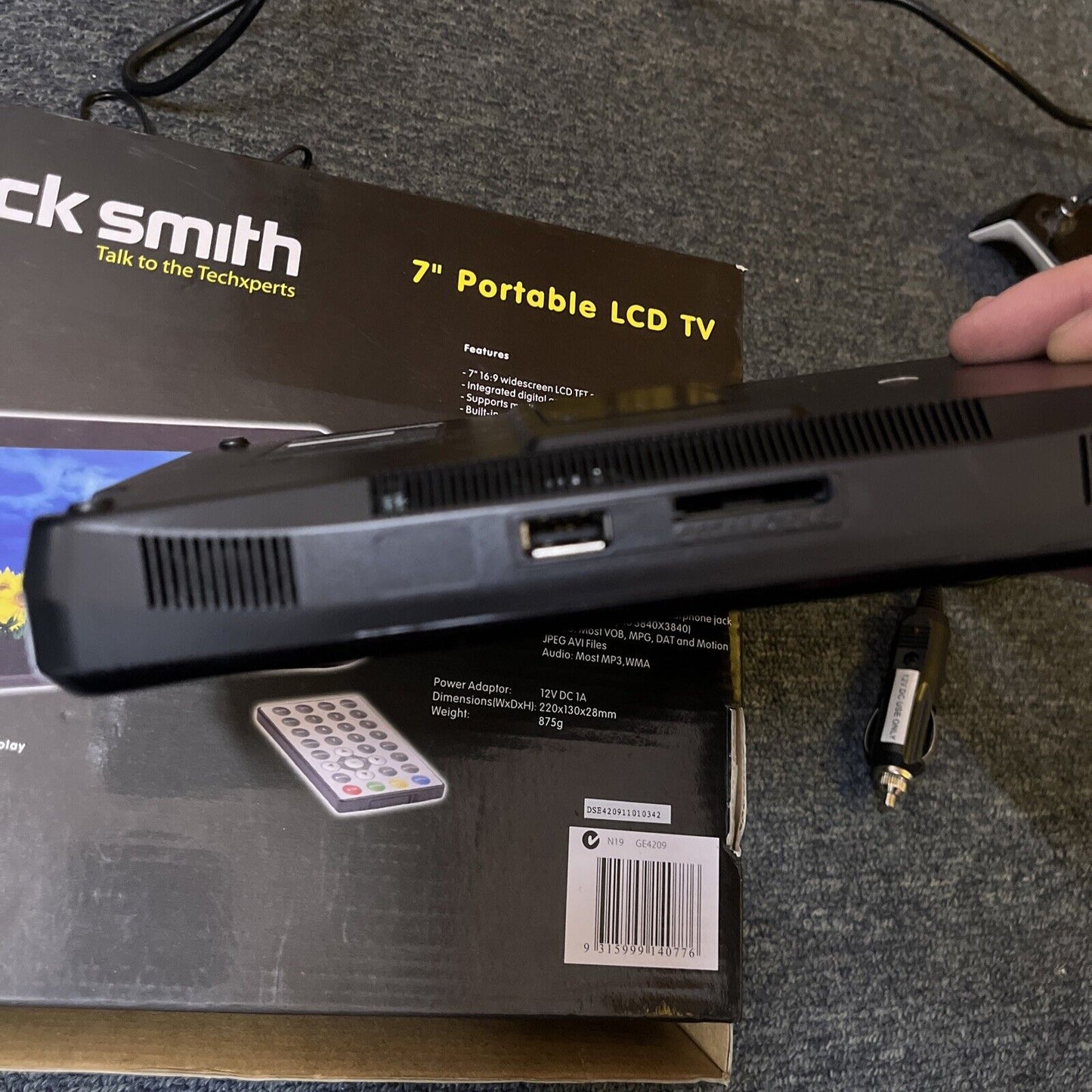 Dick Smith 7" Portable Digital LCD TV With One For All Antenna *No Remote*