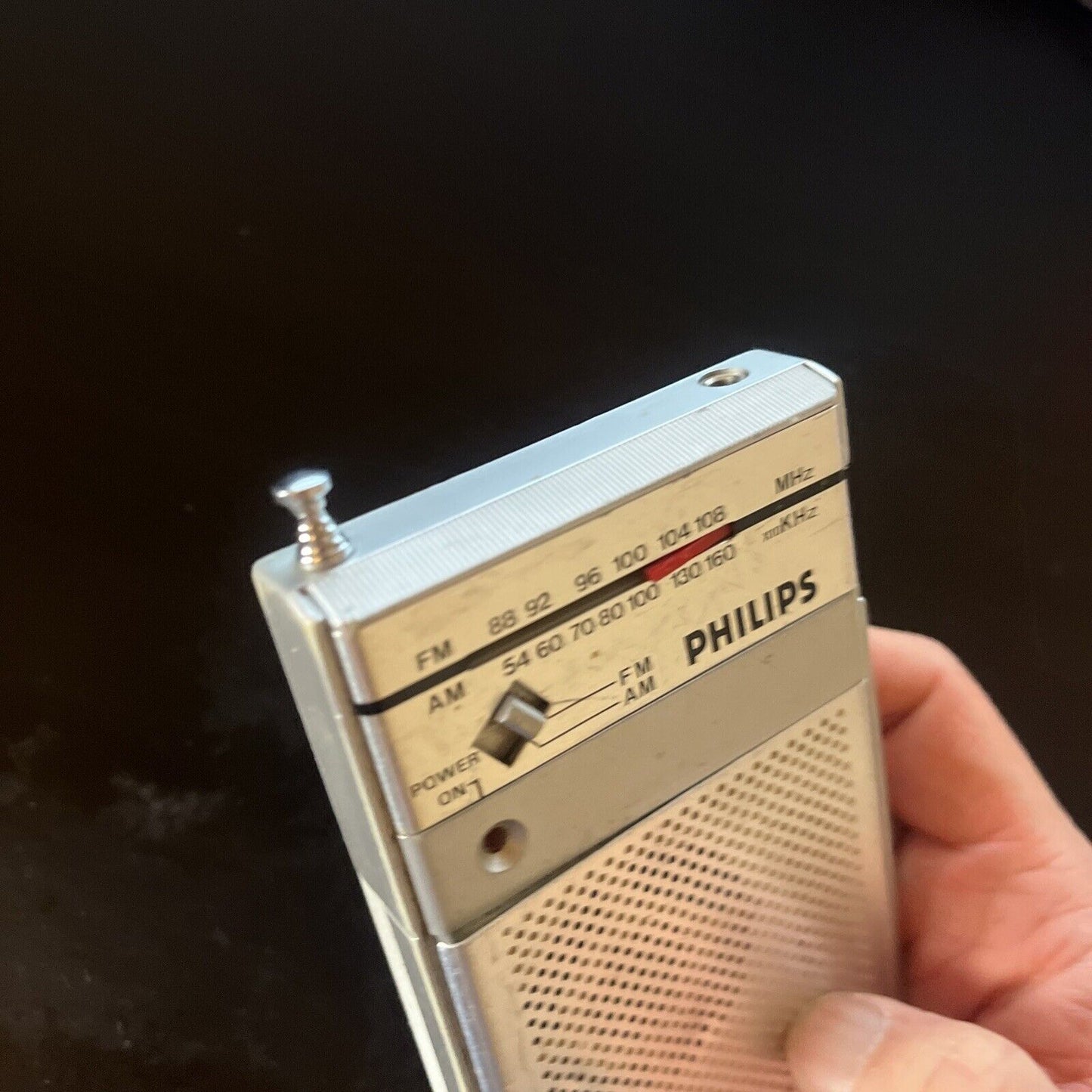 Vintage Philips FM/AM Portable Pocket Radio 1008890