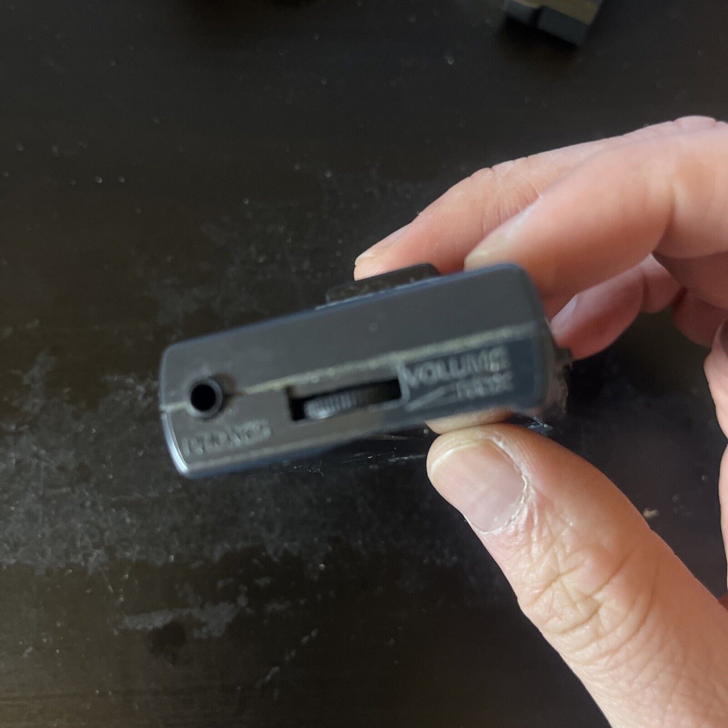 Sanyo RP42 Portable Pocket AM/FM Radio *Missing Battery Lid*