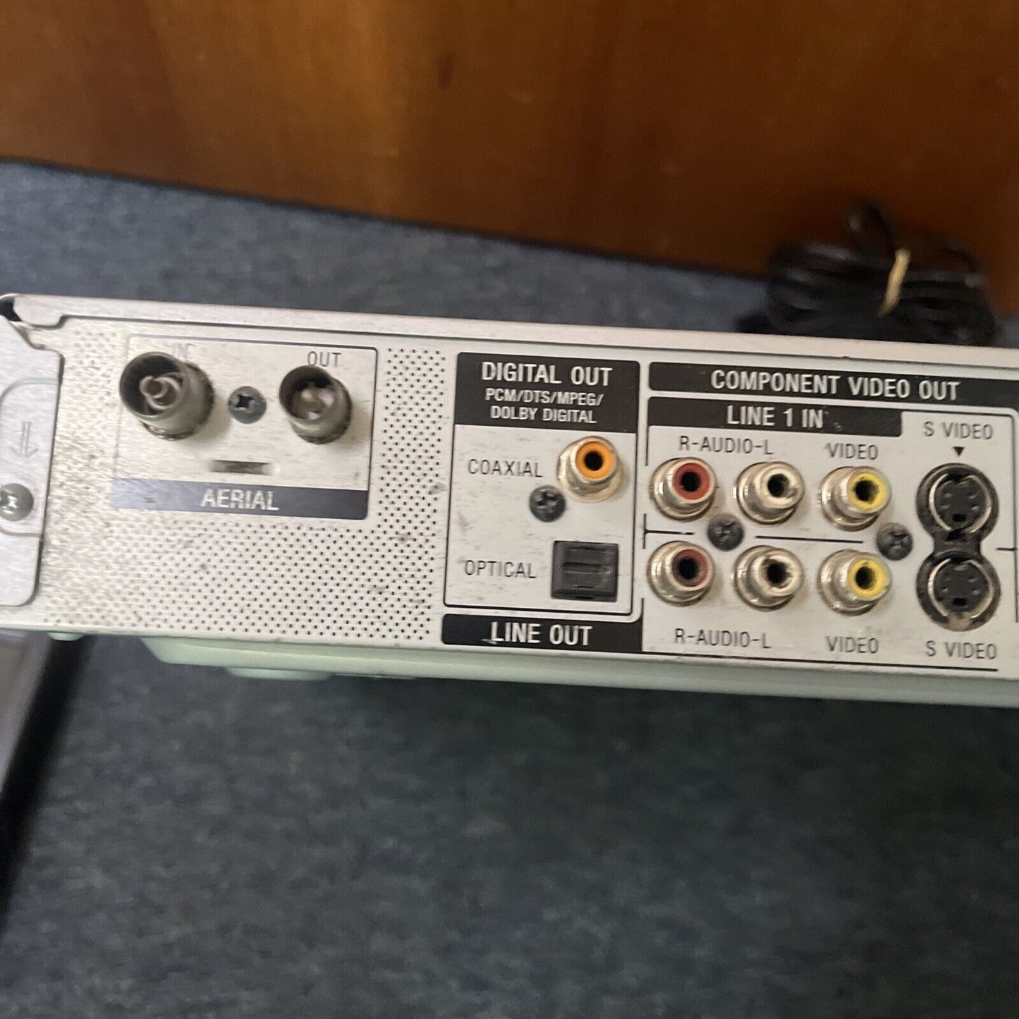 Sony RDR-HXD760 DVD Recorder 160gb HDD DVD+RW/-RW/+R/-R  *No Remote Control*