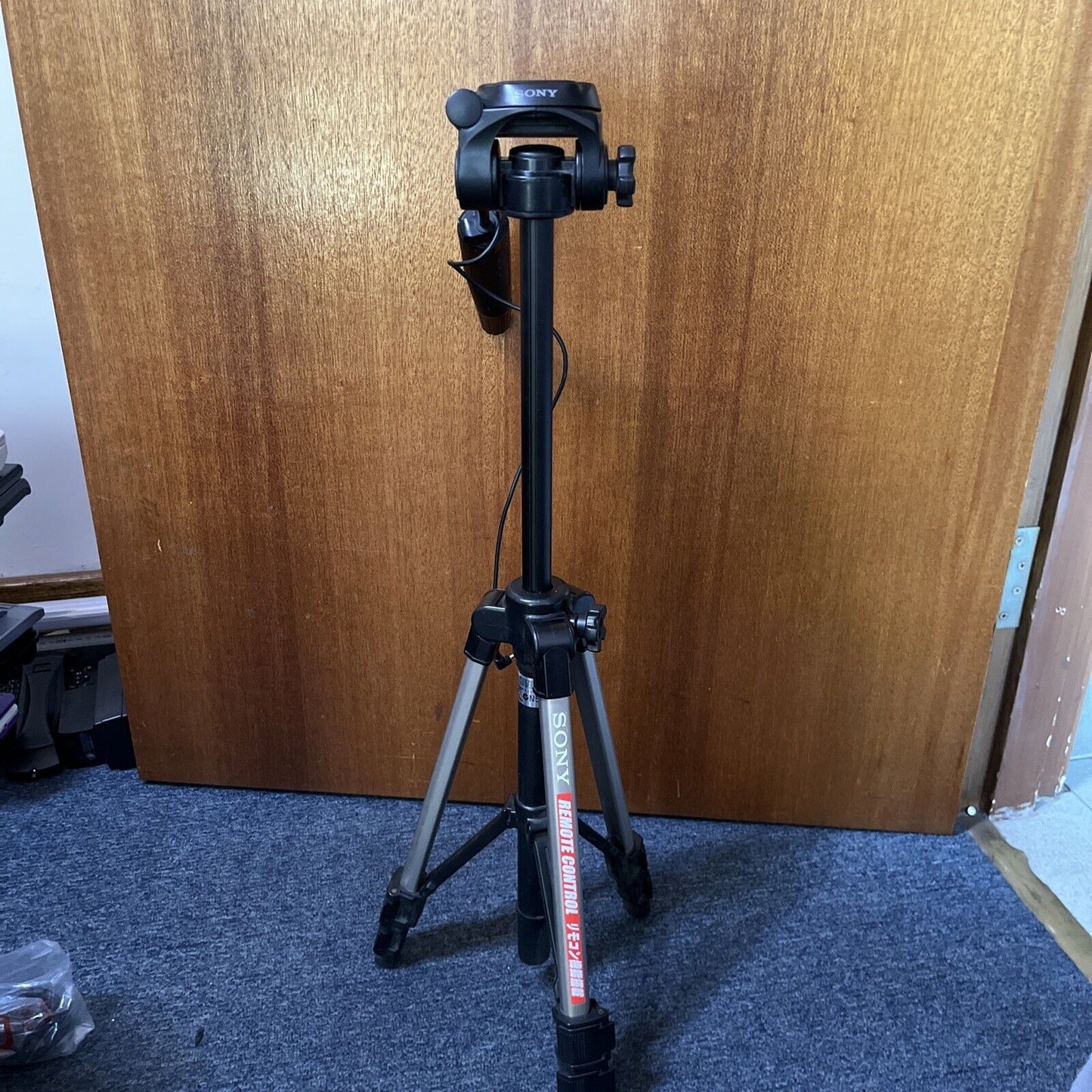 Sony Remote Control Tripod VCT-D580RM *No Quick Release Plate*