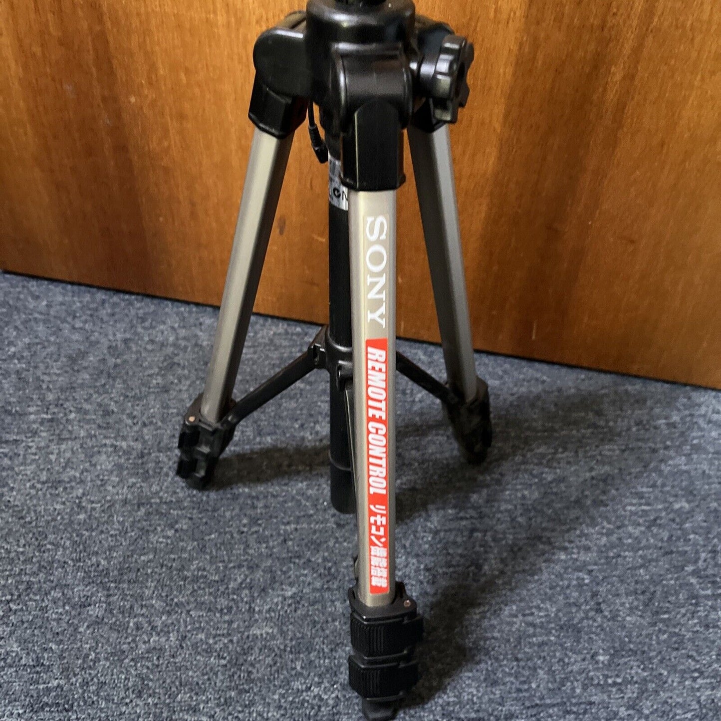 Sony Remote Control Tripod VCT-D580RM *No Quick Release Plate*