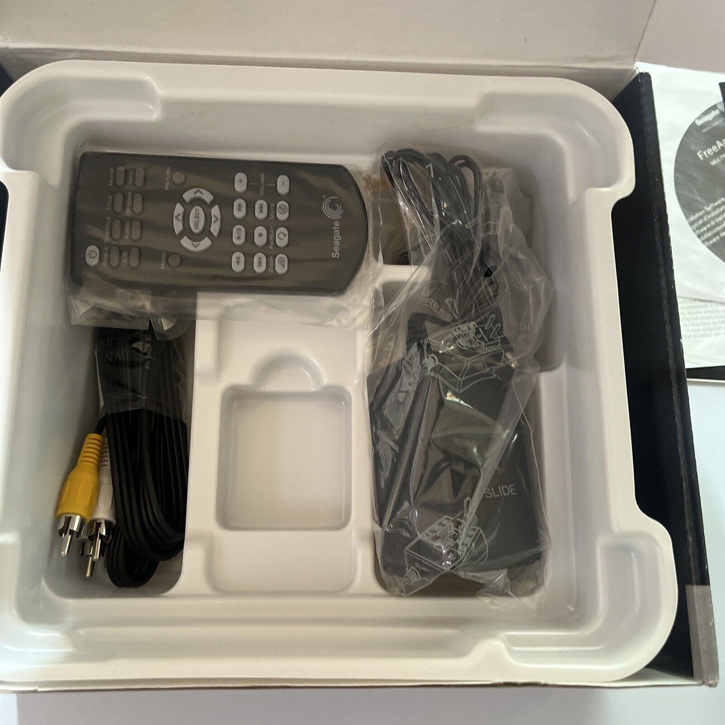 Seagate FreeAgent Theater Media Player STCEM101-RK *Never Used*