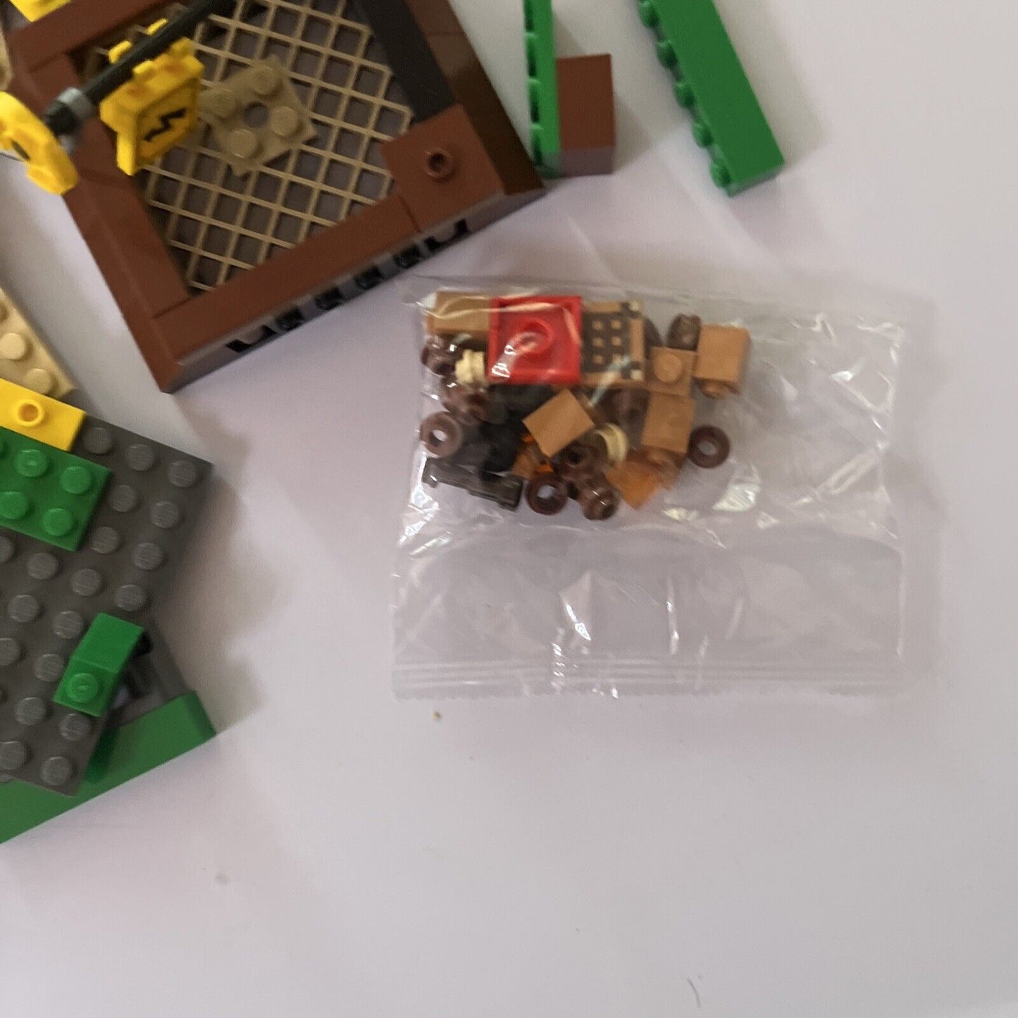 Lego Minecraft The Rabbit Ranch 21181 *Missing Pieces & Manual*