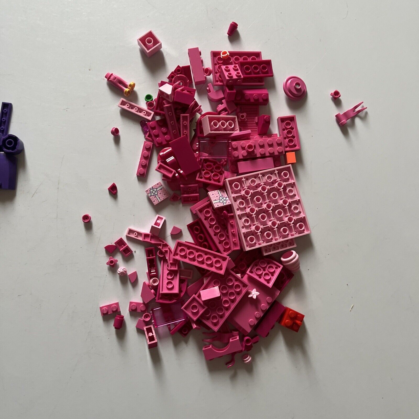 Pink best sale legos bulk