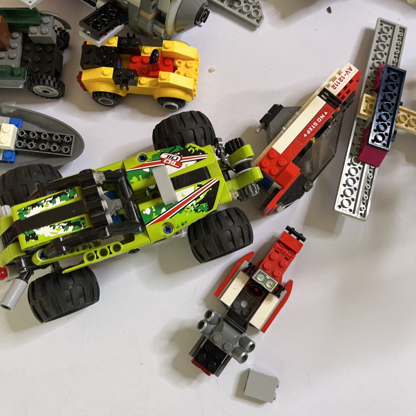 Genuine Authentic Lego 1.3kg Bulk Lot Vehicles Technic Car Space Station