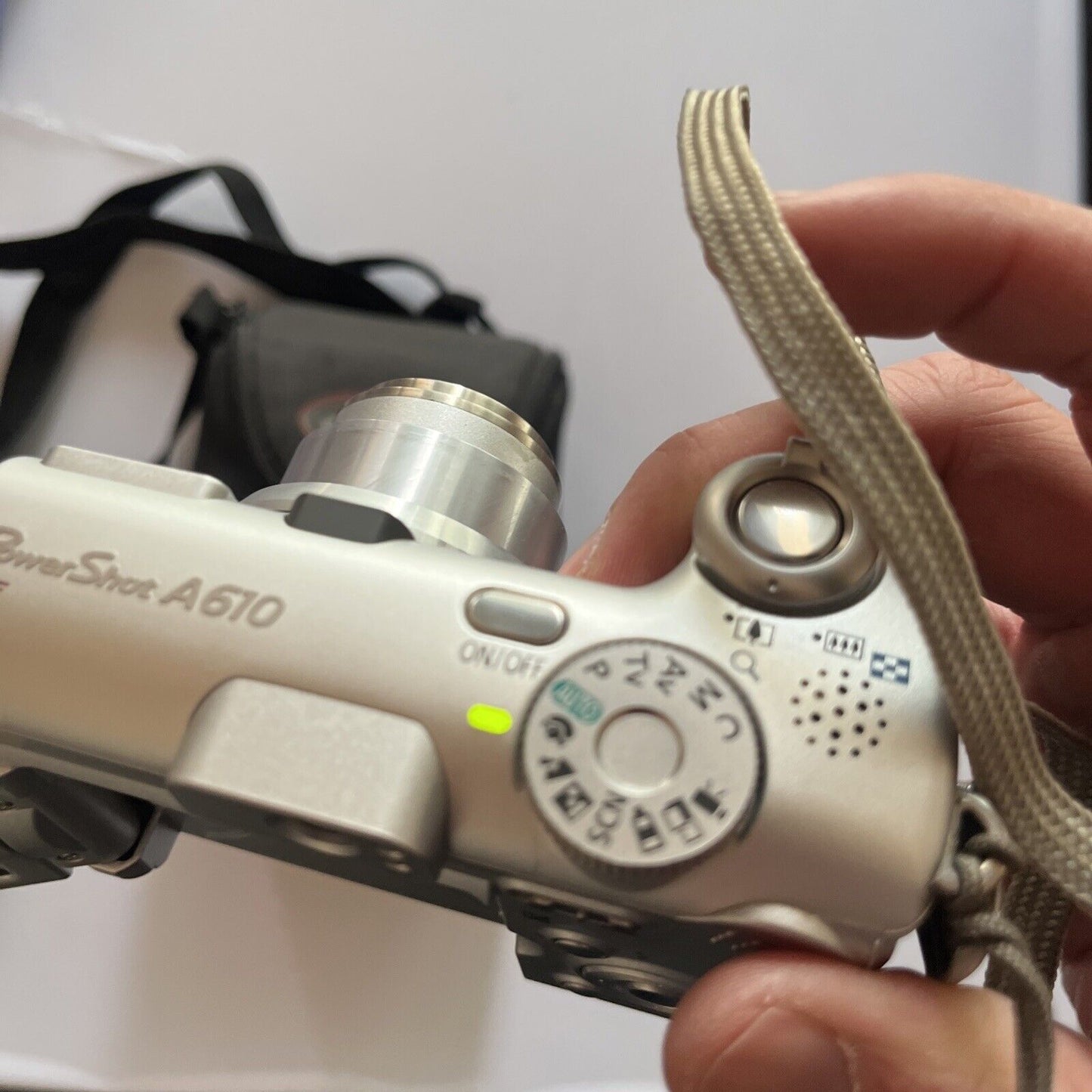 Canon PowerShot A610 5MP Digital Camera With Lowepro Case