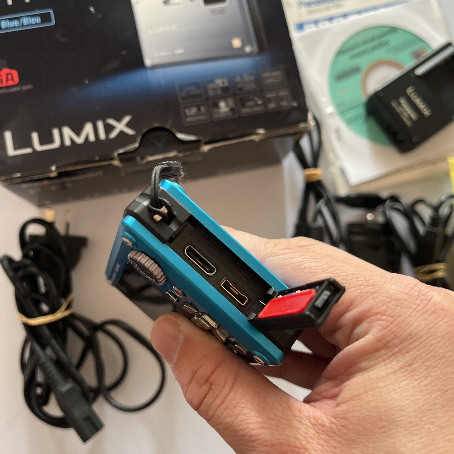 Panasonic Lumix DMC-FT1 12.1 MP Digital Camera Shock & Waterproof Blue