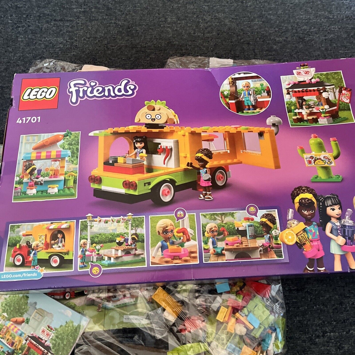 LEGO FRIENDS: Street Food Market (41701)