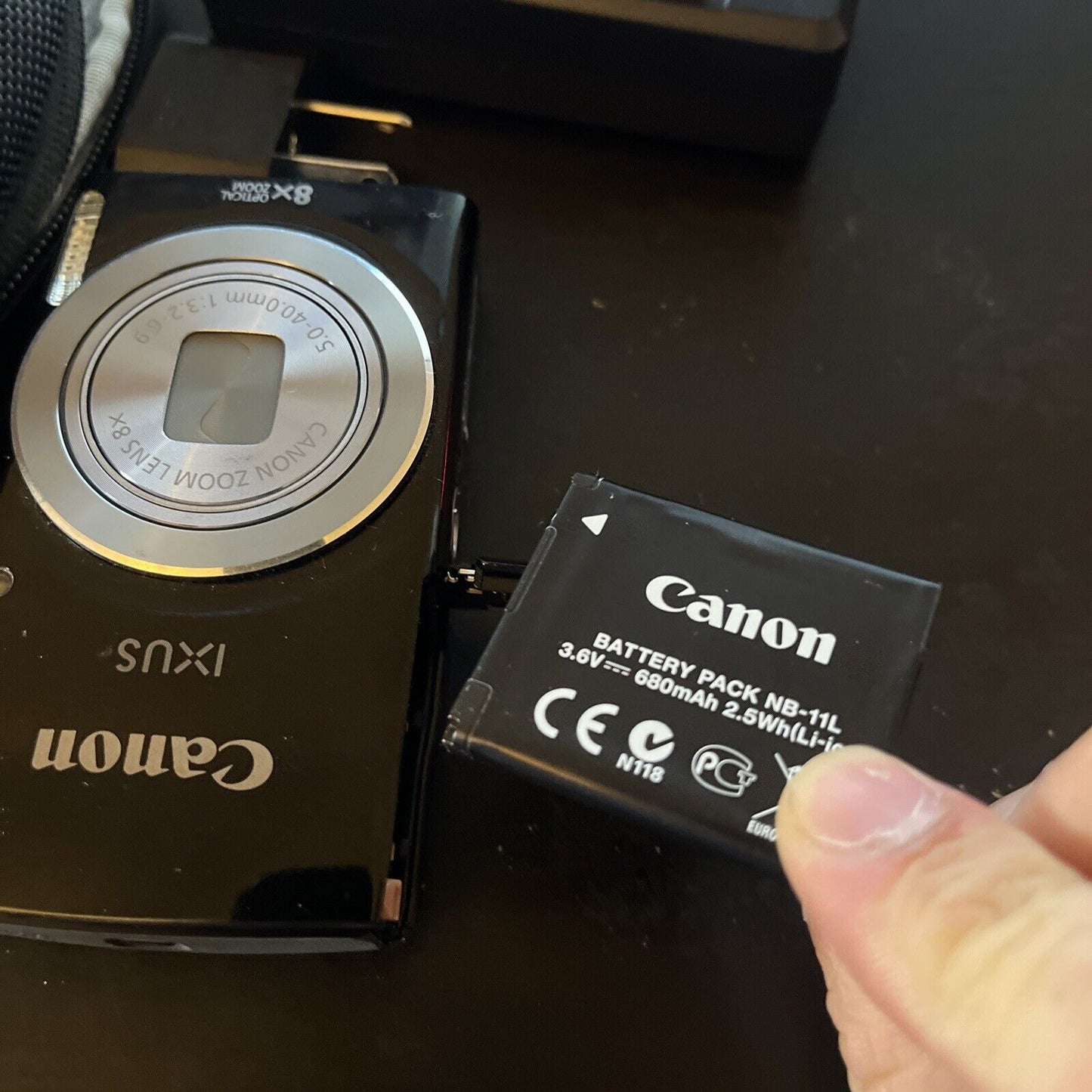 Canon IXUS 145 Compact Digital Camera 16.0 Megapixels 8x Optical Black With Case