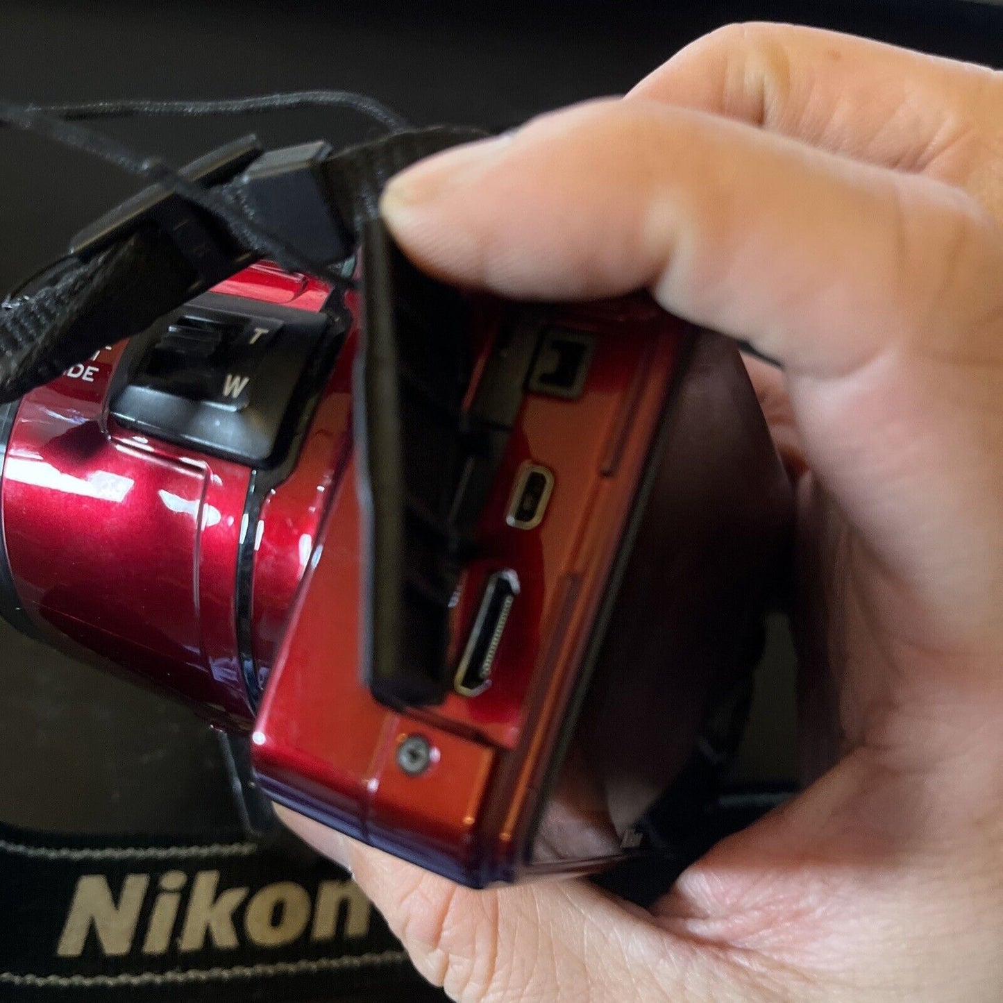 Nikon Coolpix L810 Digital Camera 16.1MP 26x Zoom Red