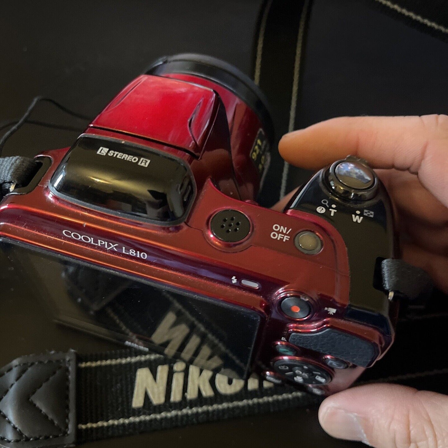 Nikon Coolpix L810 Digital Camera 16.1MP 26x Zoom Red