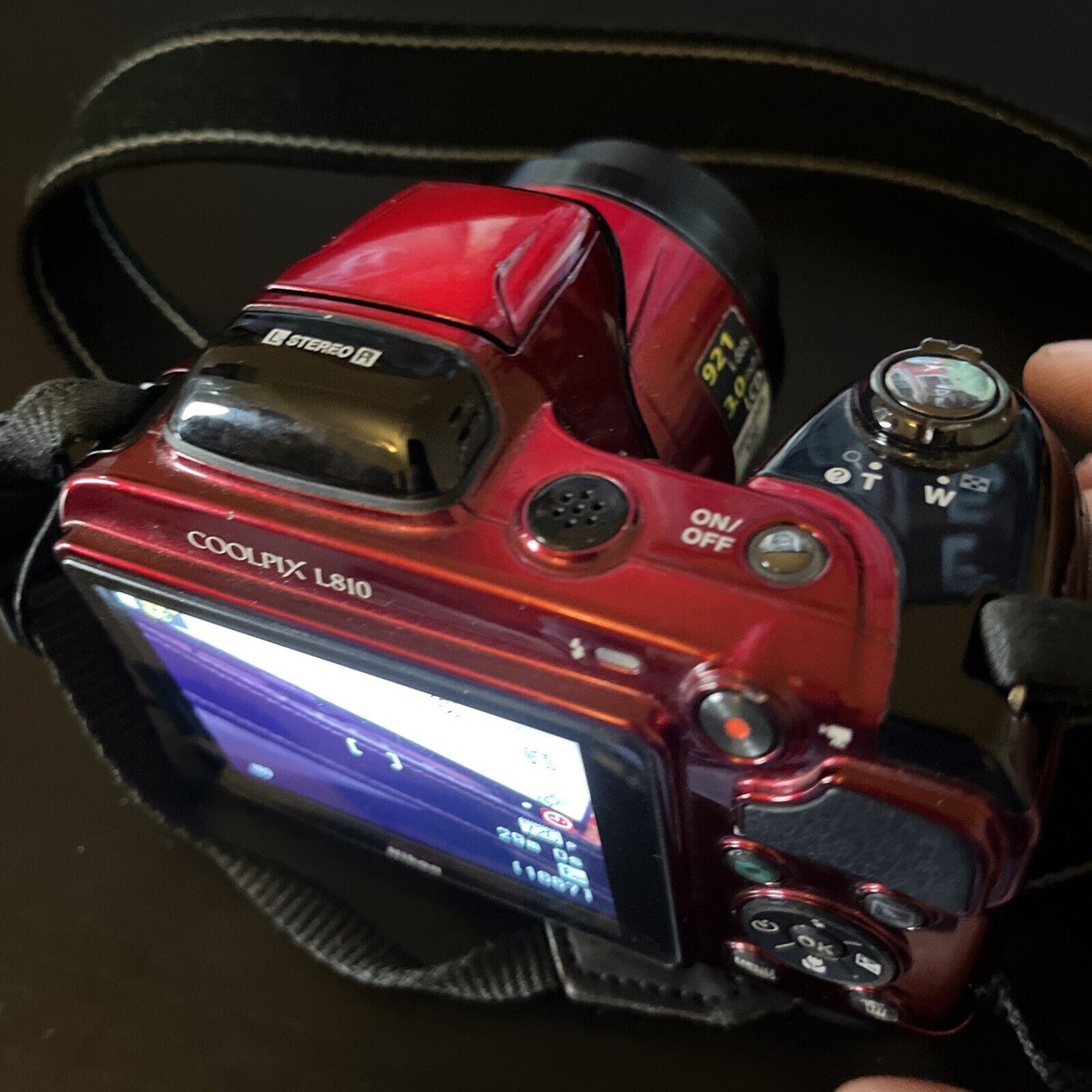 Nikon Coolpix L810 Digital Camera 16.1MP 26x Zoom Red