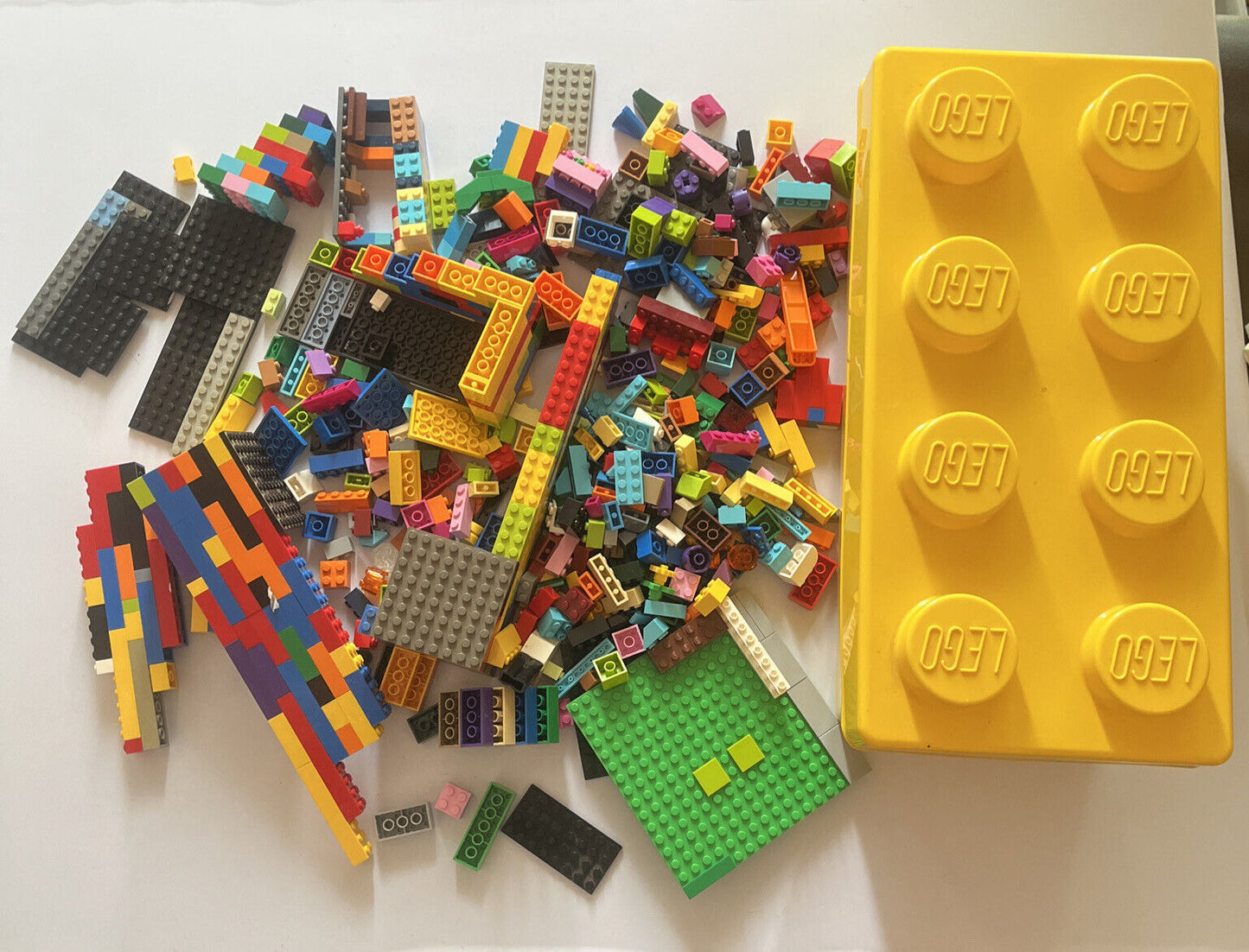 Genuine Official Lego 1.675kg Bulk Lot Bundle Bricks Parts With Lego Case