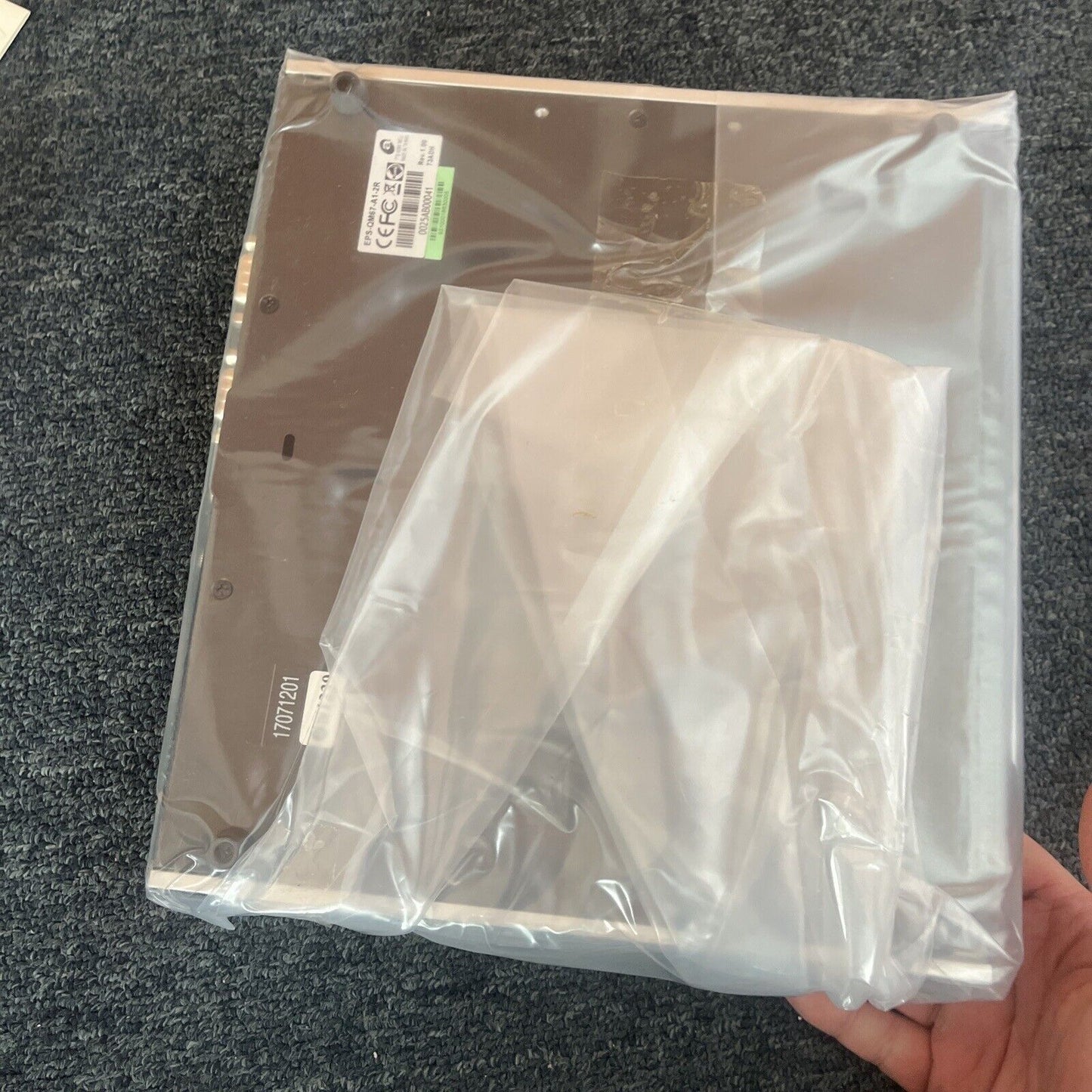 Avalue EPS-QM67 Fanless Intel Core i7 4GB RAM EPS-QM67-A1-2R Medical Panel PC