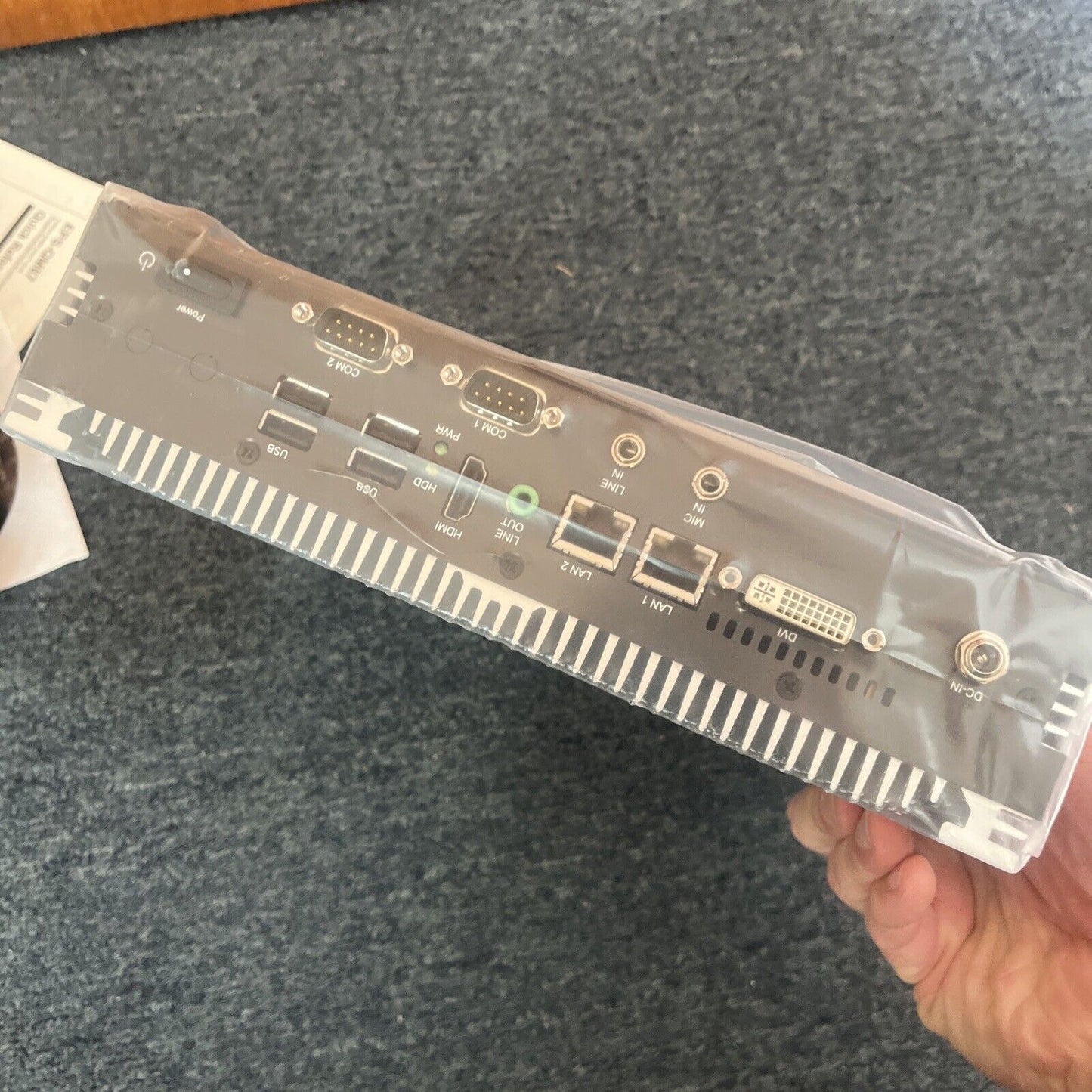 Avalue EPS-QM67 Fanless Intel Core i7 4GB RAM EPS-QM67-A1-2R Medical Panel PC