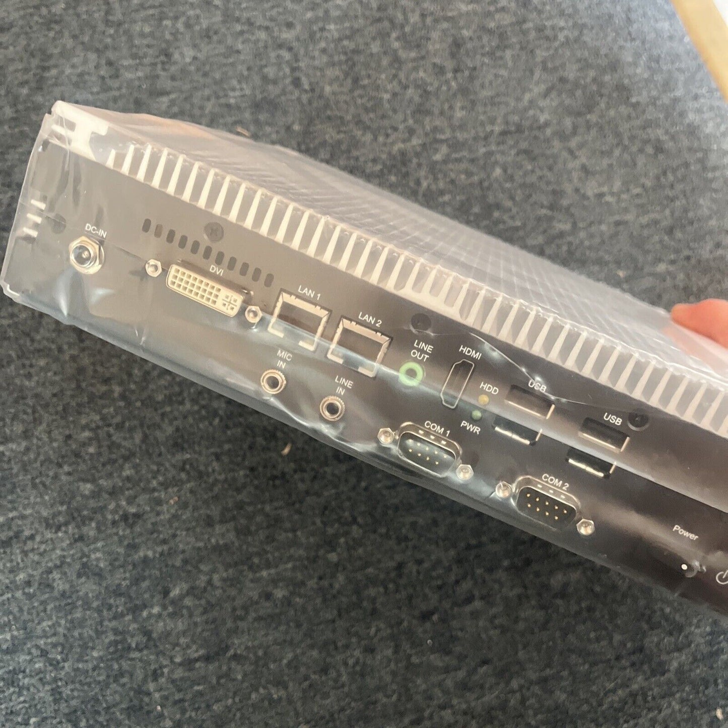 Avalue EPS-QM67 Fanless Intel Core i7 4GB RAM EPS-QM67-A1-2R Medical Panel PC