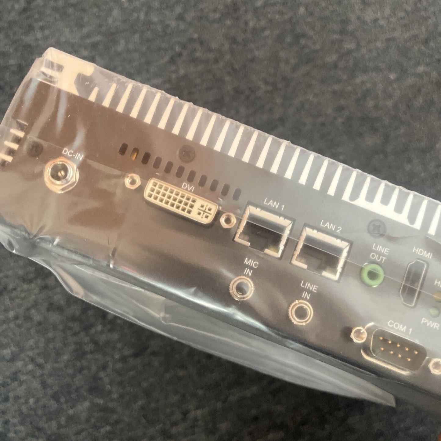 Avalue EPS-QM67 Fanless Intel Core i7 4GB RAM EPS-QM67-A1-2R Medical Panel PC