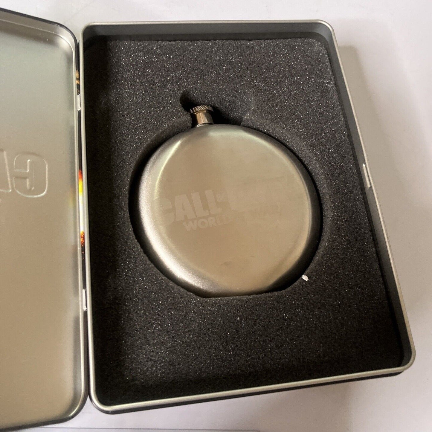 Call Of Duty World At War Tin Case & Steel Flask *No Game*