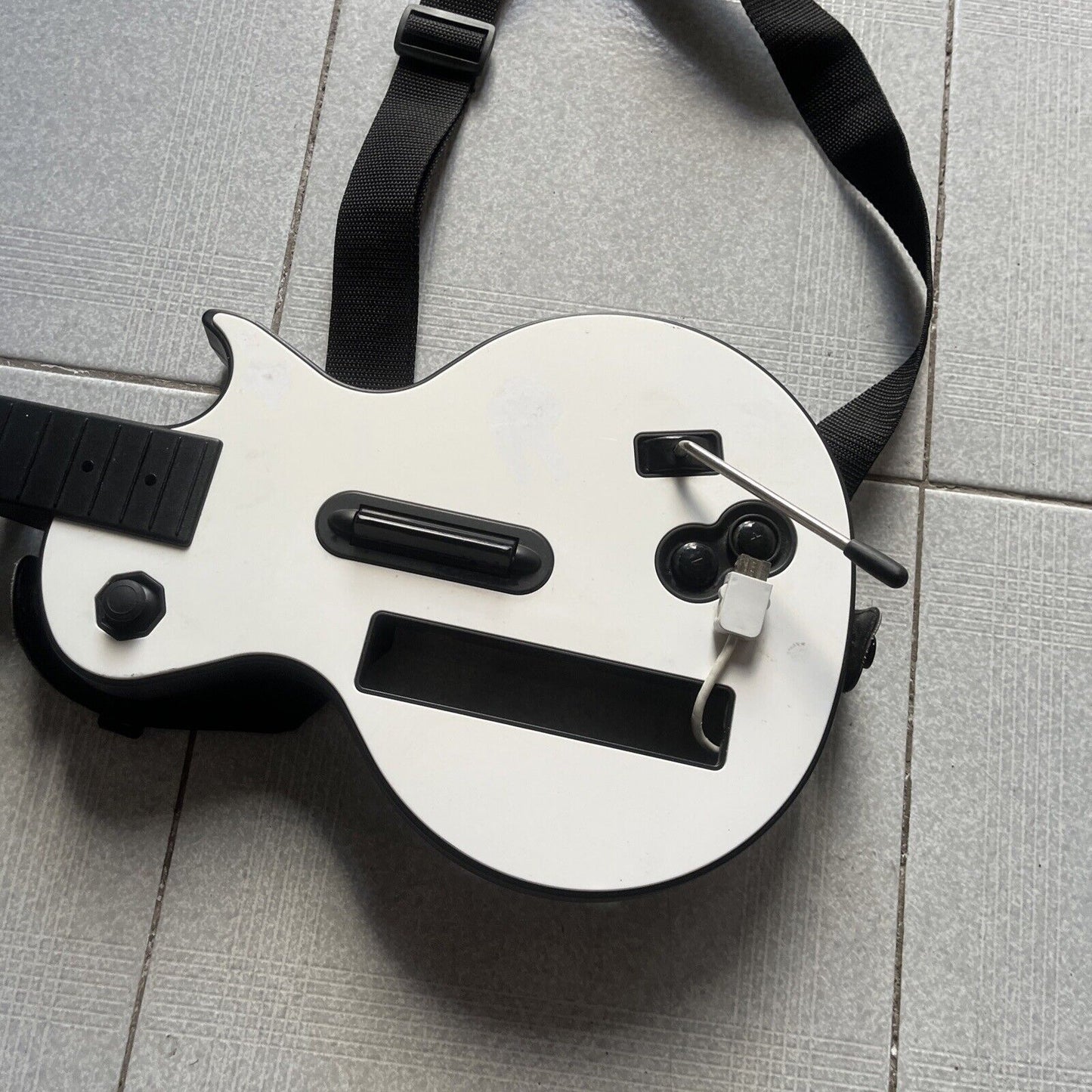 Guitar Hero Gibson Les Paul Guitar For Nintendo Wii 95125.805