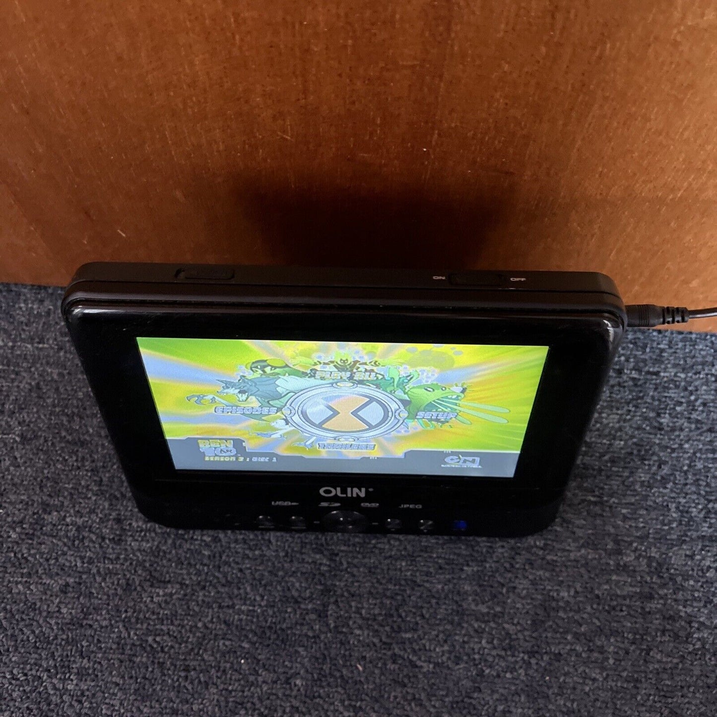 Olin 7" Portable DVD Player  PD-7755