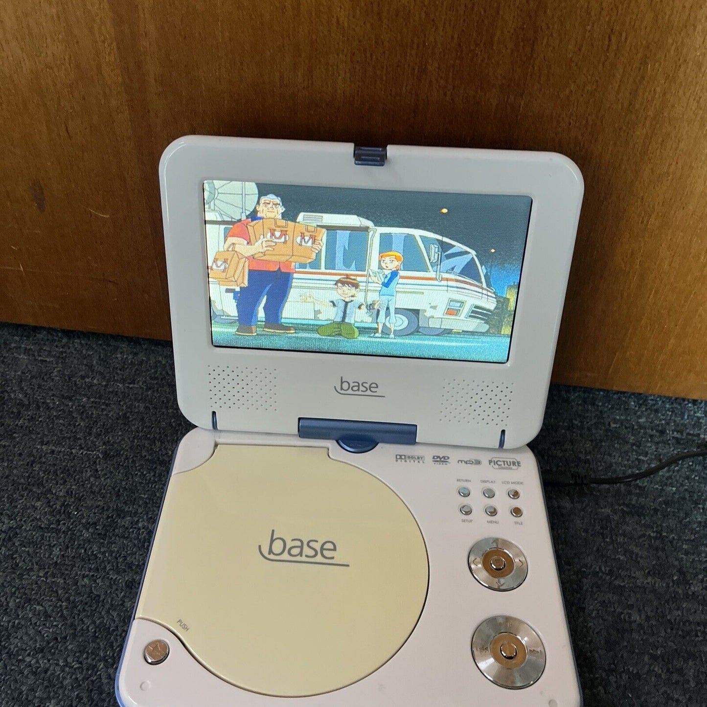 Base 7" Portable DVD Player TF-DVD7307 Region 4