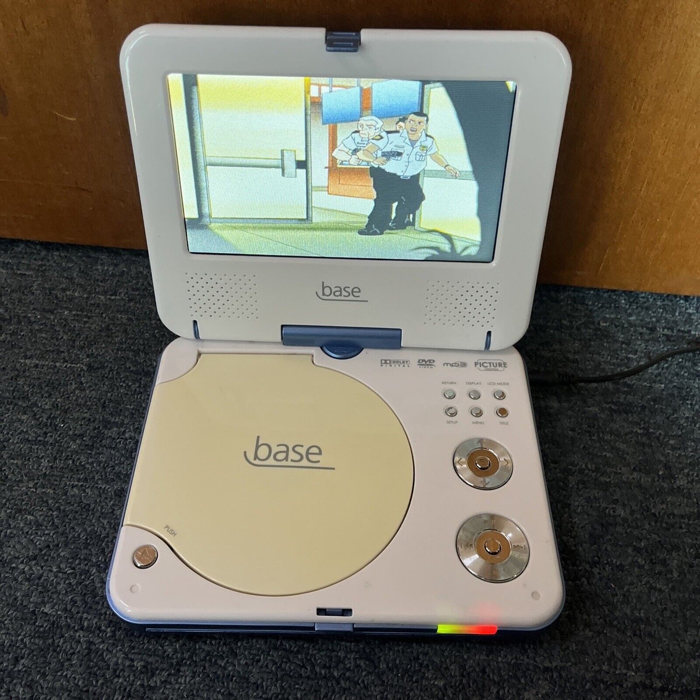 Base 7" Portable DVD Player TF-DVD7307 Region 4