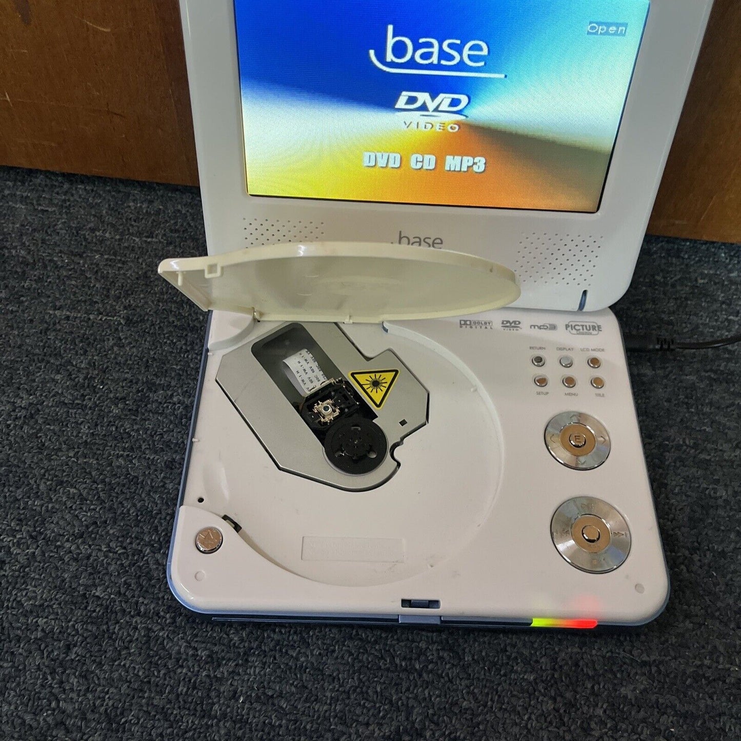 Base 7" Portable DVD Player TF-DVD7307 Region 4