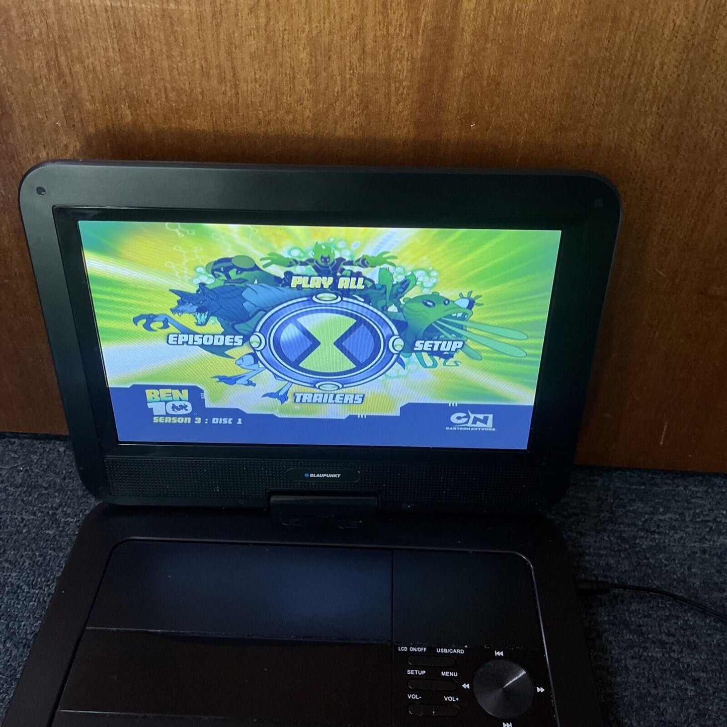 Blaupunkt 10.1" Portable DVD Player BPDVD10